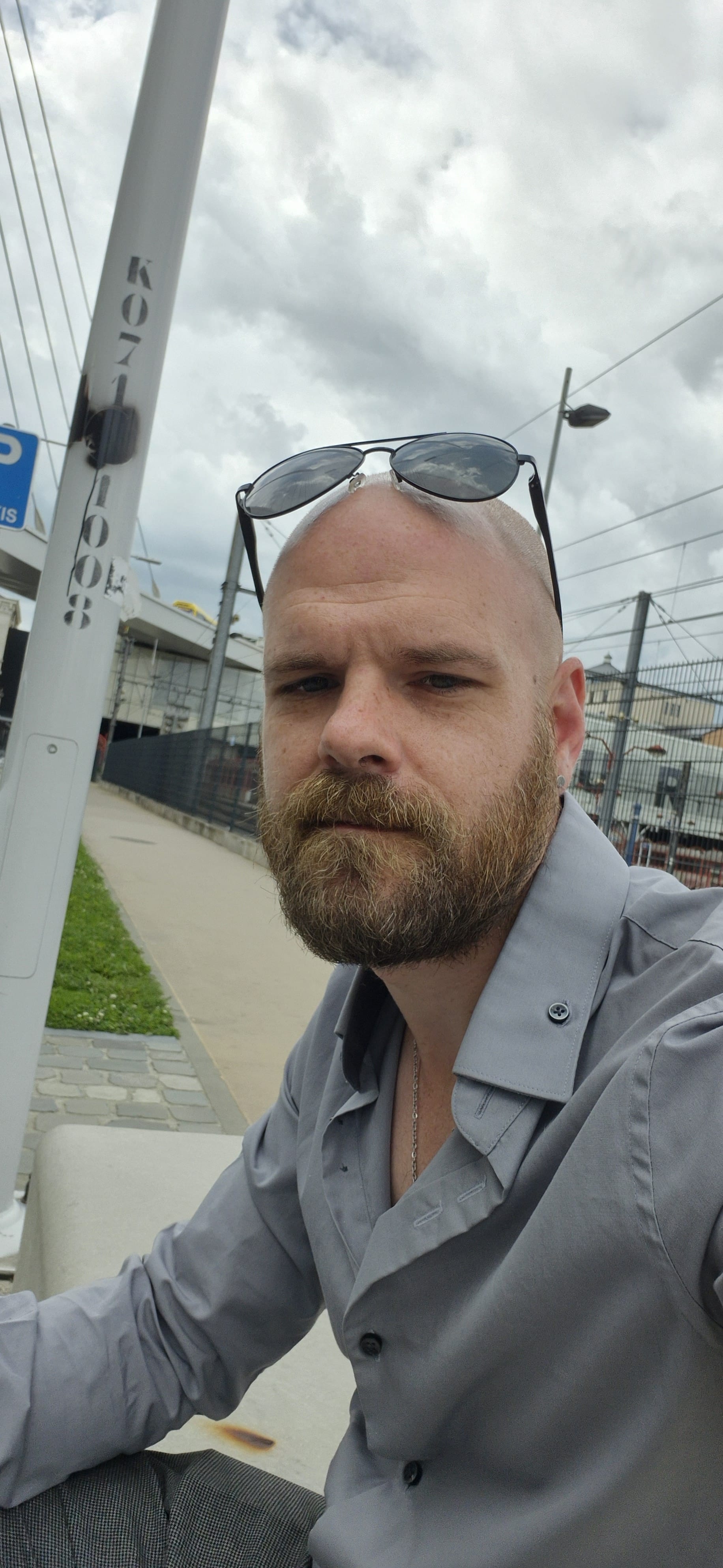 Frère