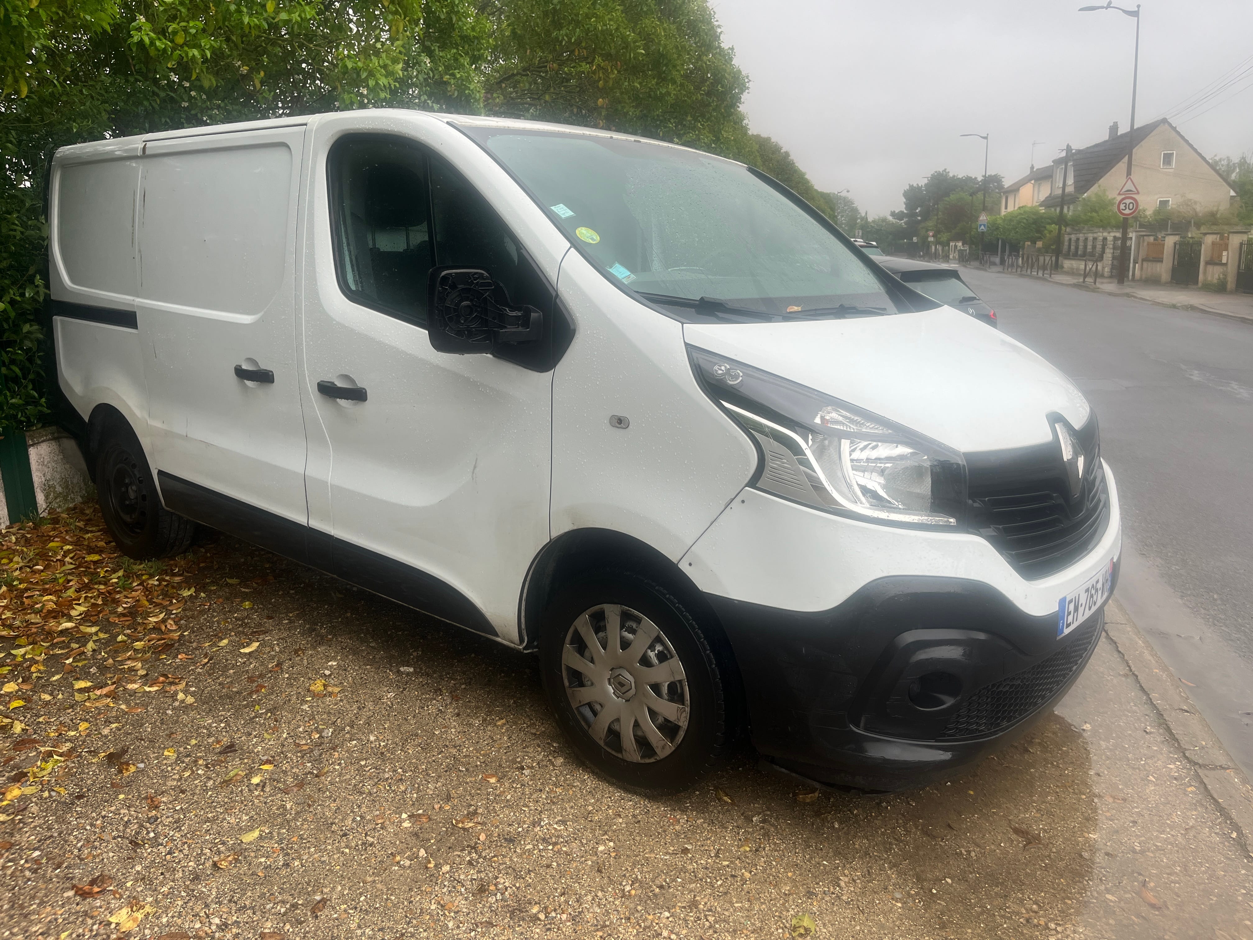 Renault Trafic 77