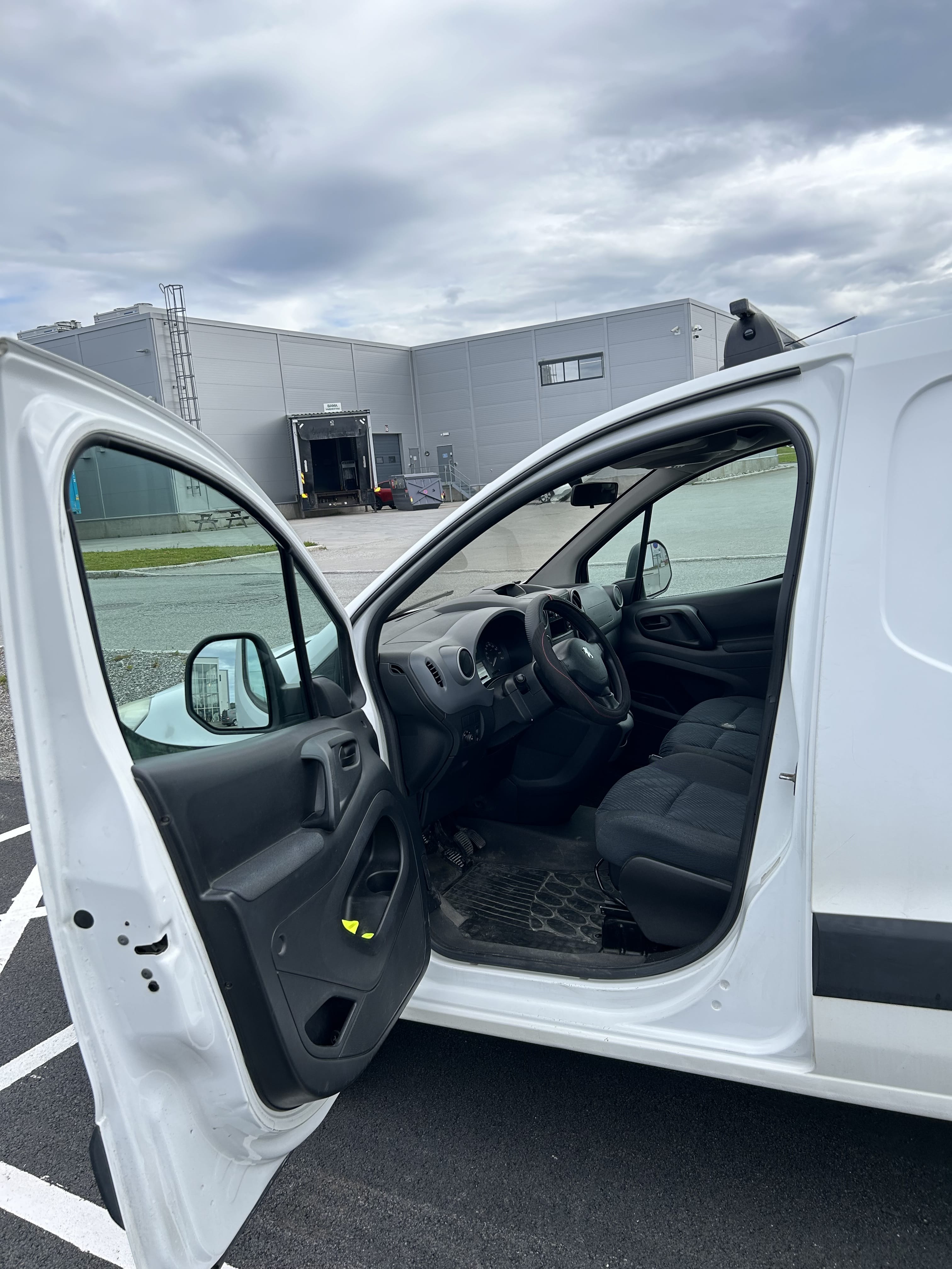 Peugeot Partner med Aircondition