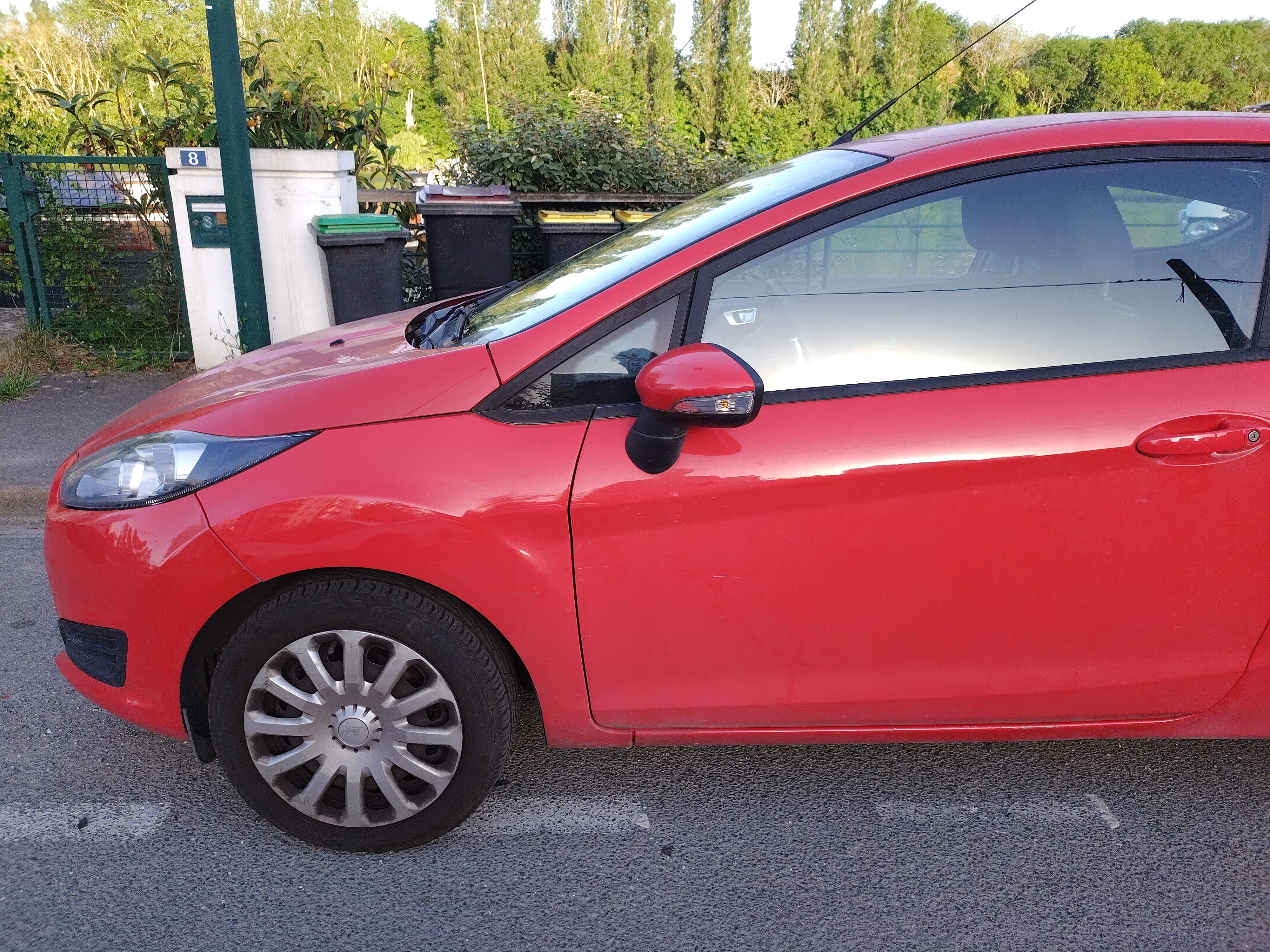 Ford Fiesta avec Autoradio