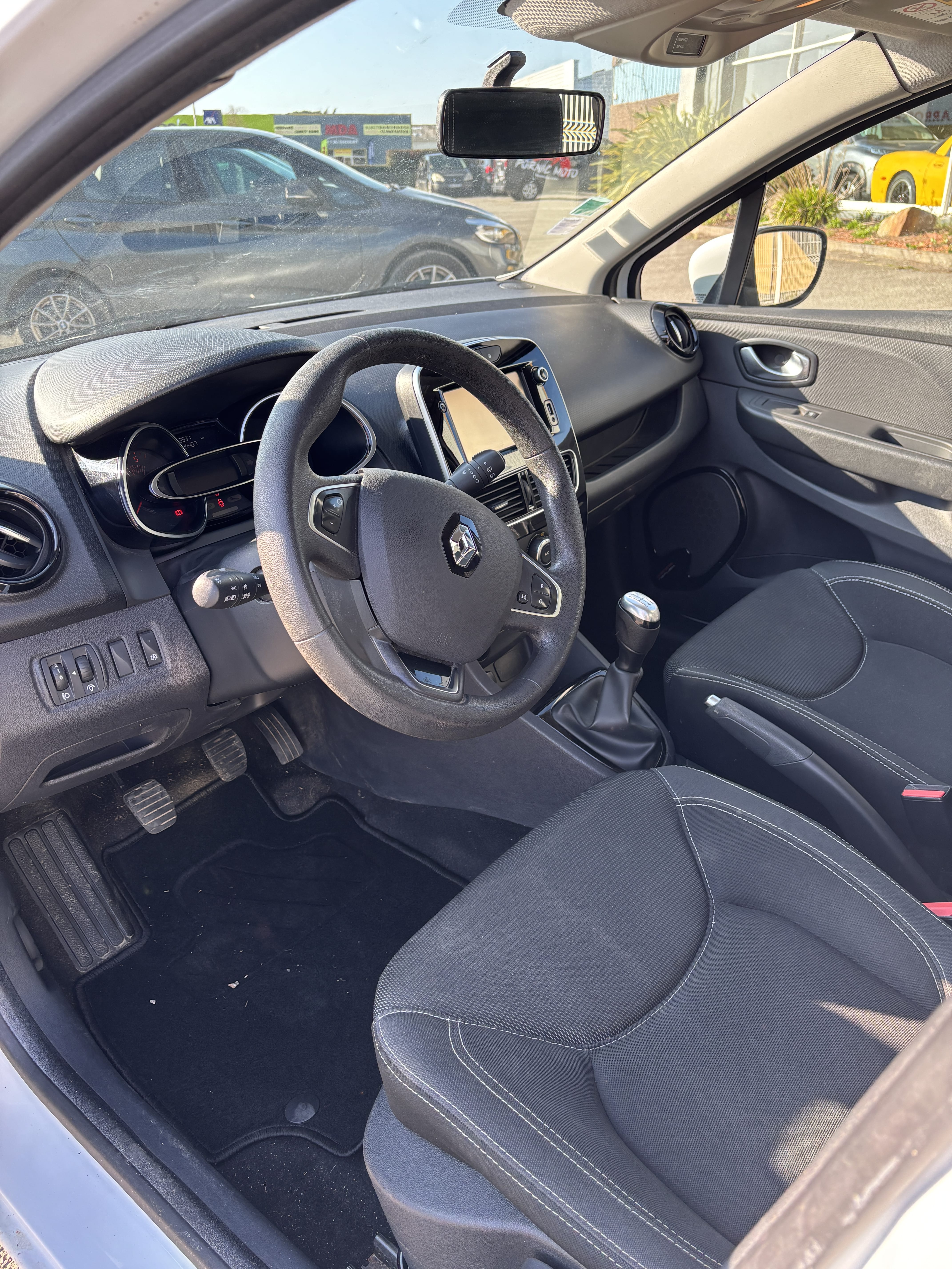 Renault Clio IV 1.5 dci avec Audio Bluetooth