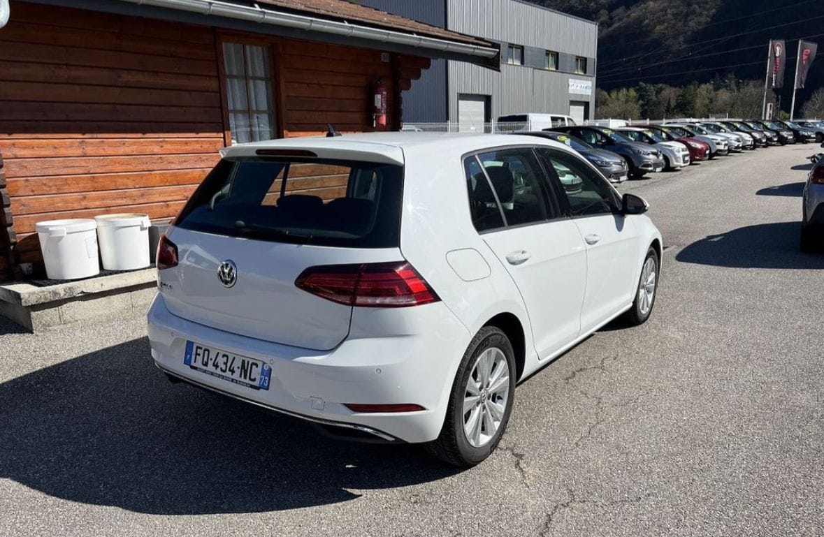 Volkswagen Golf avec GPS