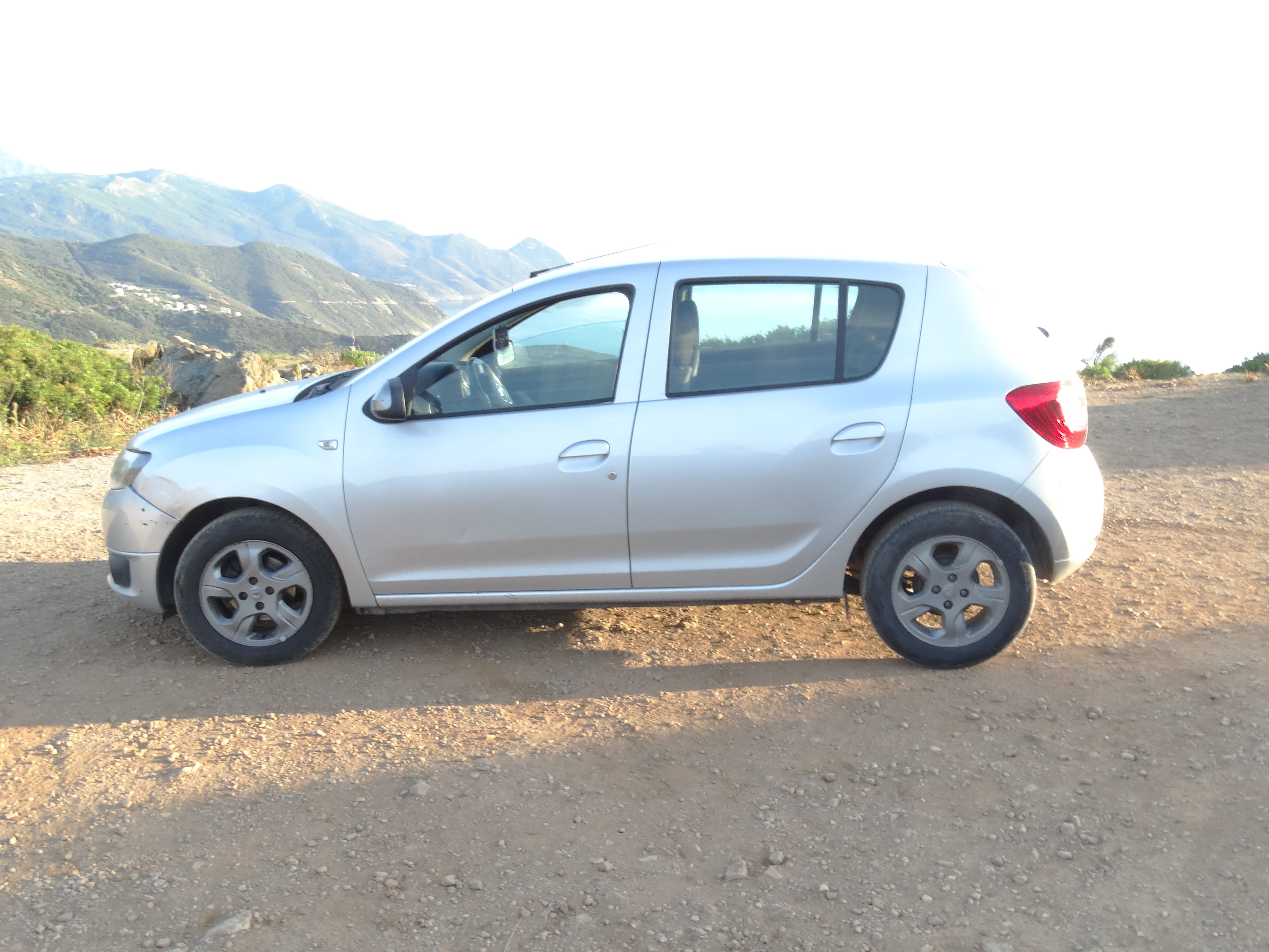 Dacia Sandero essence with Air conditioning