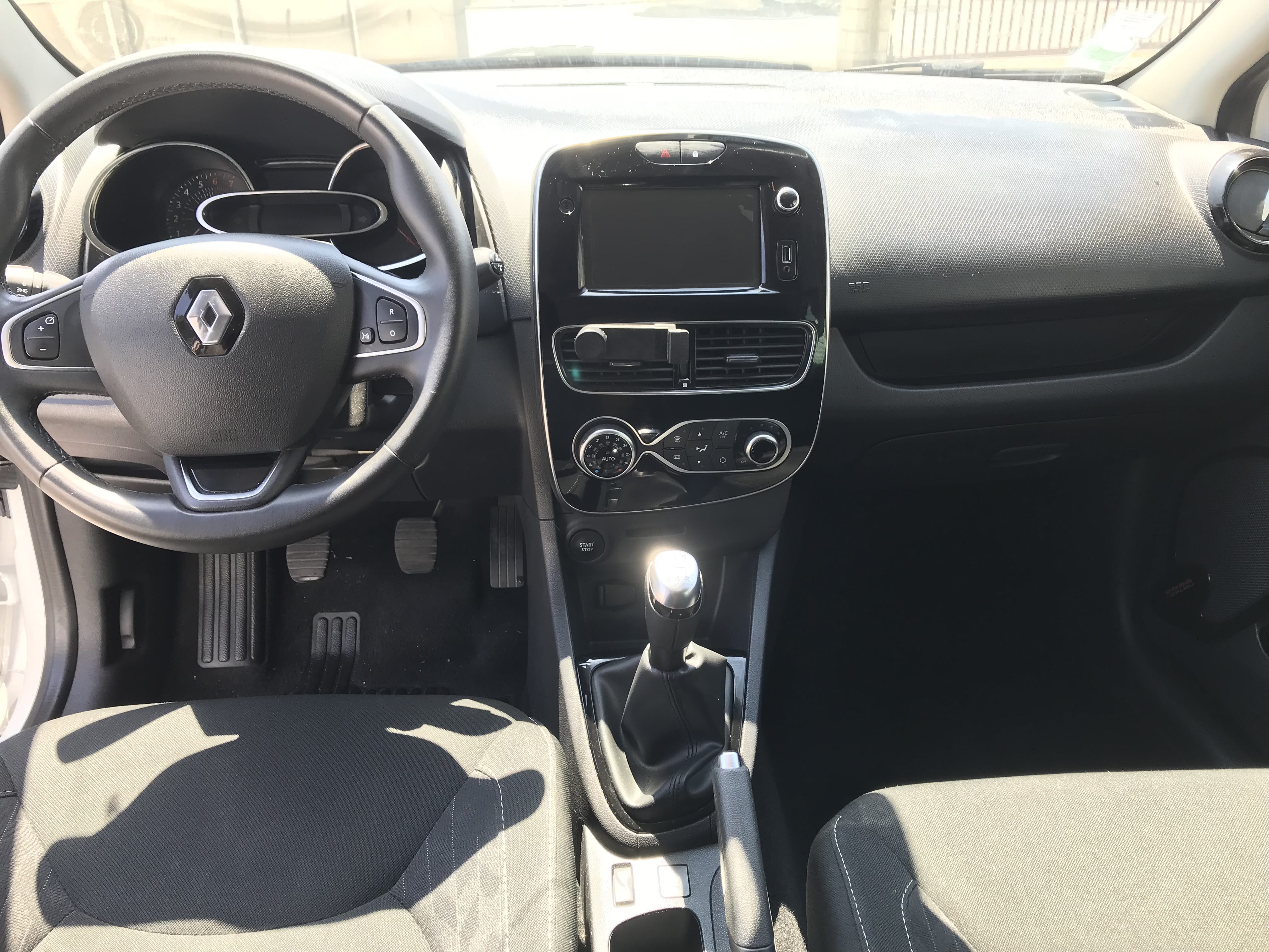 Renault Clio Édition deluxe avec Siège bébé