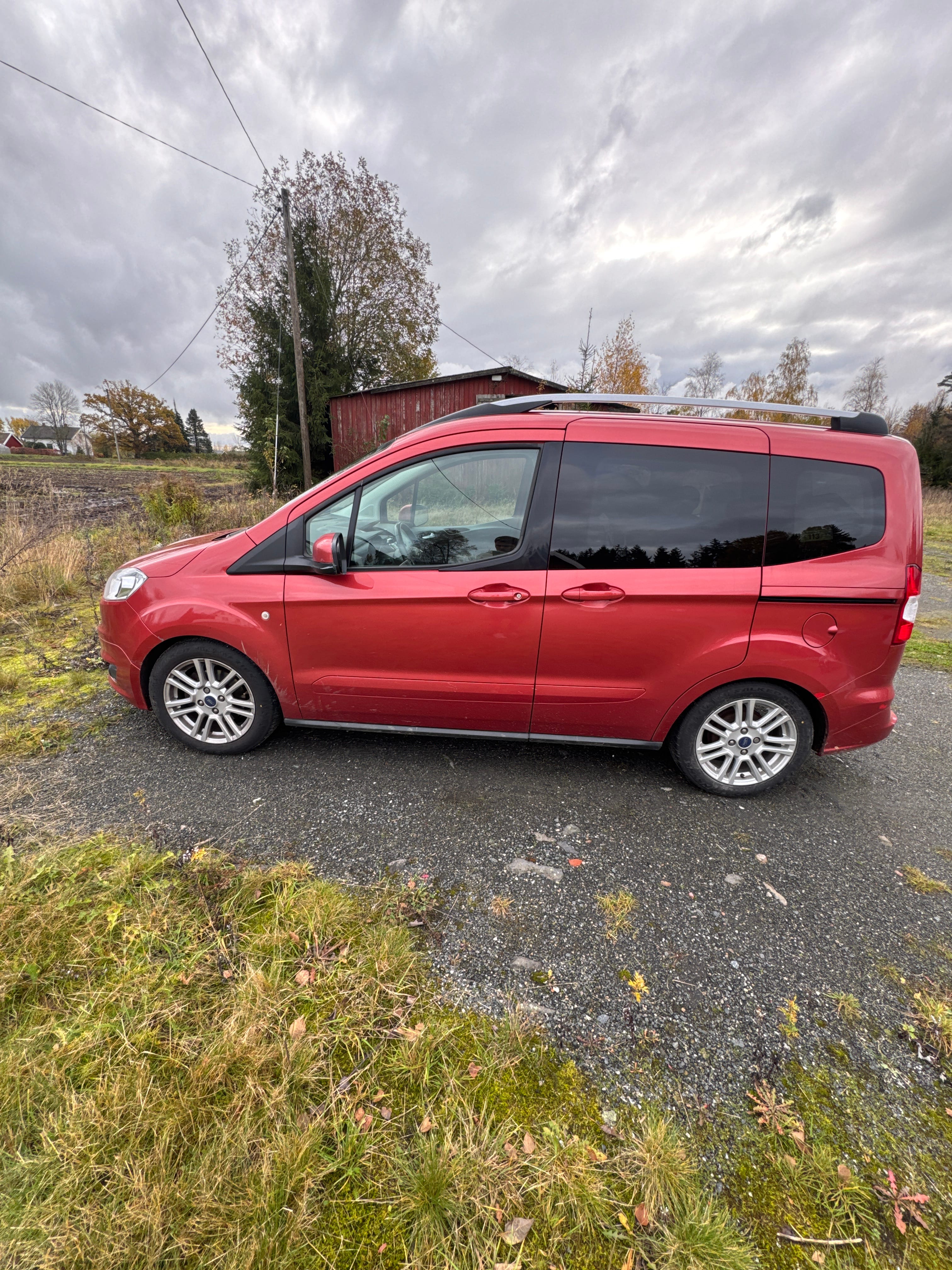 Ford Tourneo Courier med Aircondition