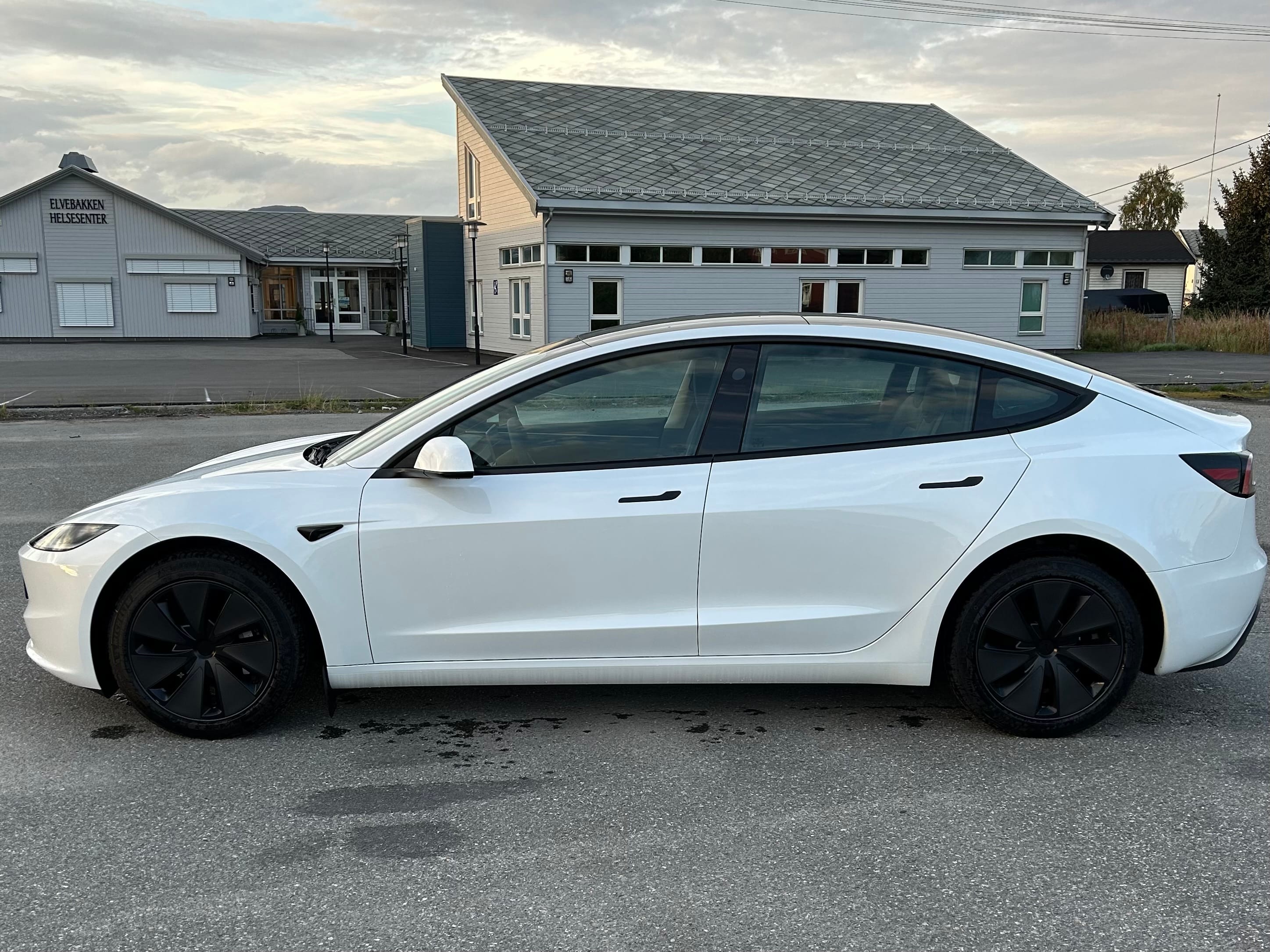 Tesla Model 3 Long Range med Aircondition