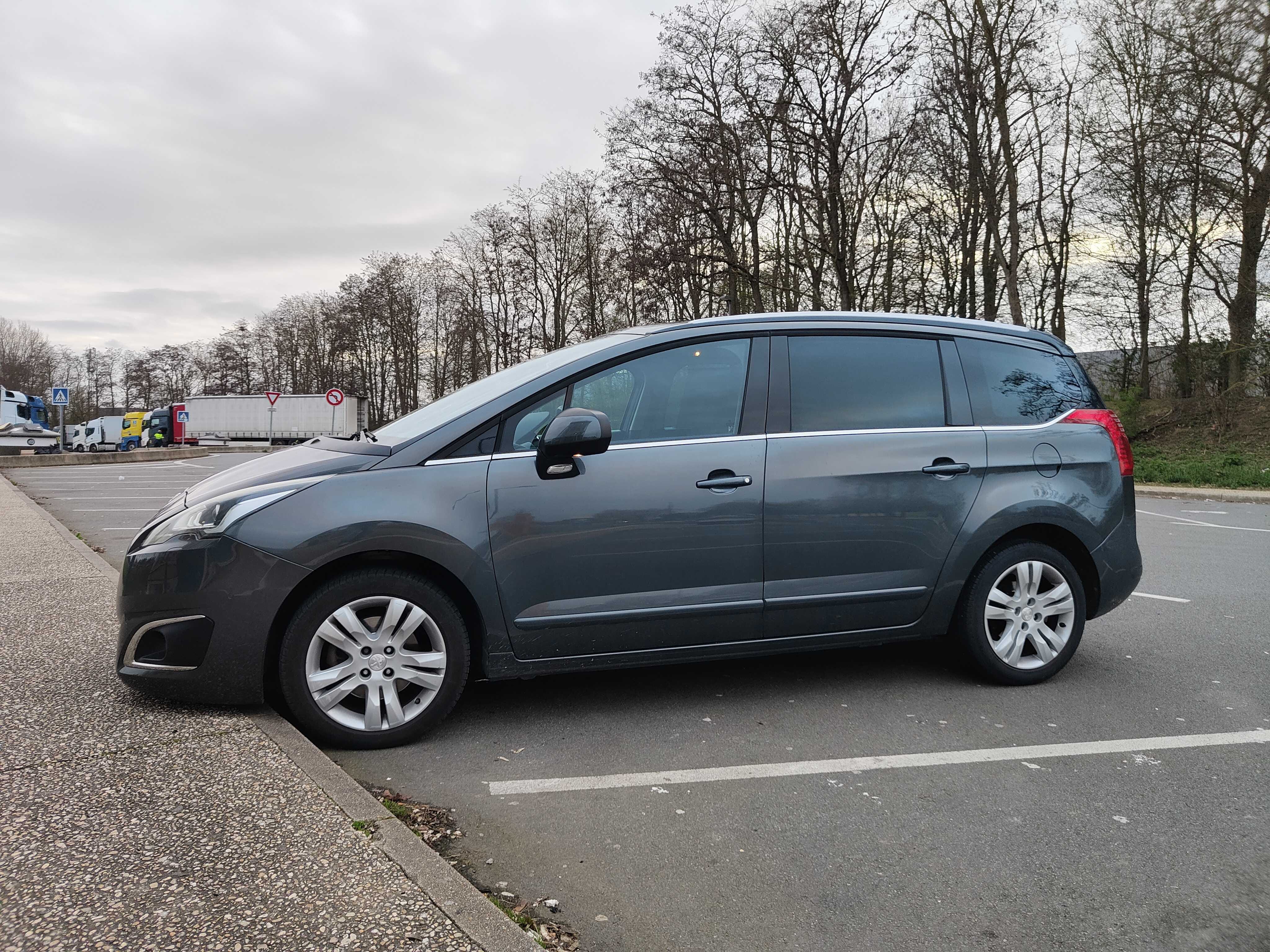 Peugeot 5008 avec Climatisation