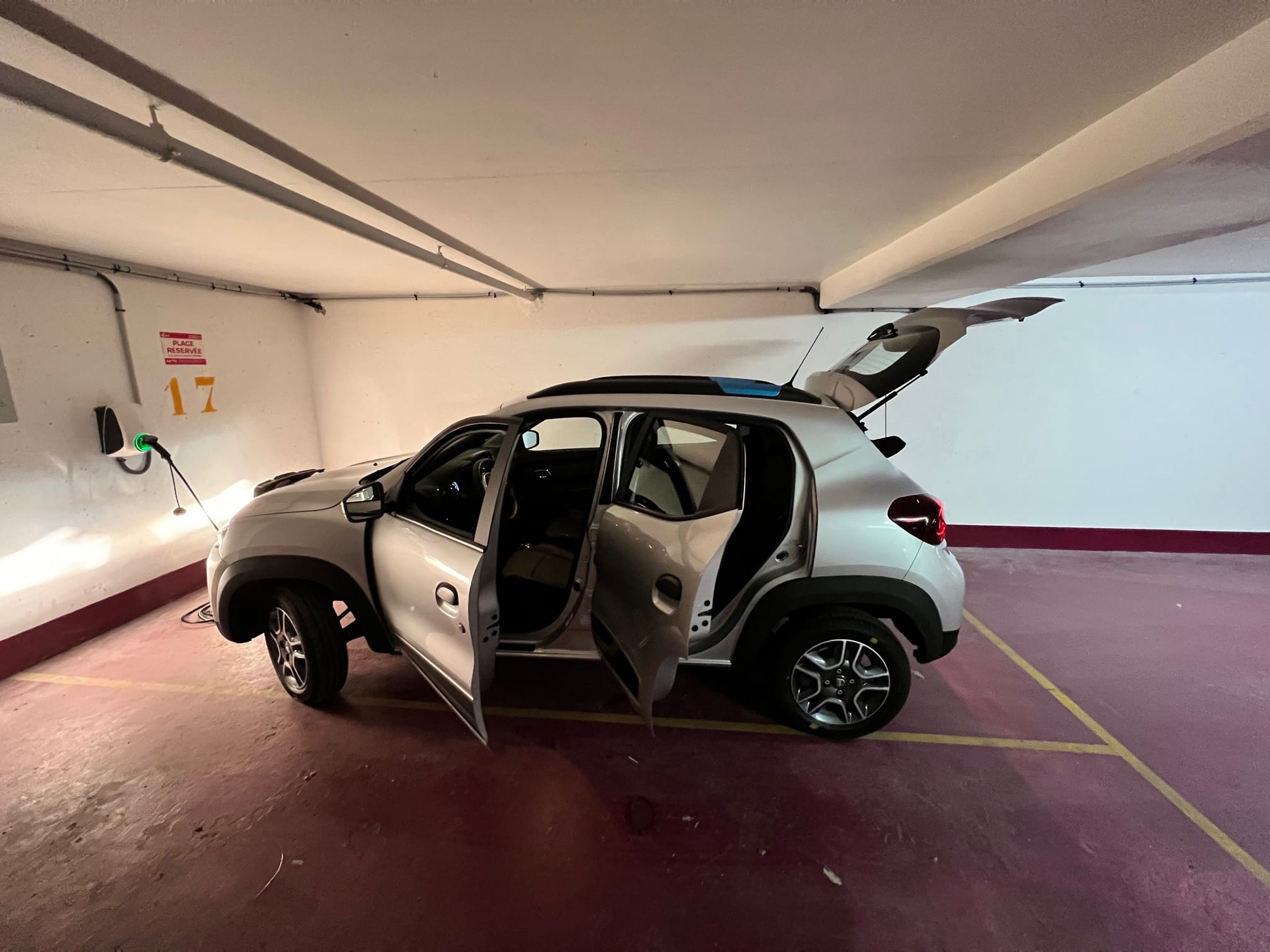 Dacia Spring avec GPS