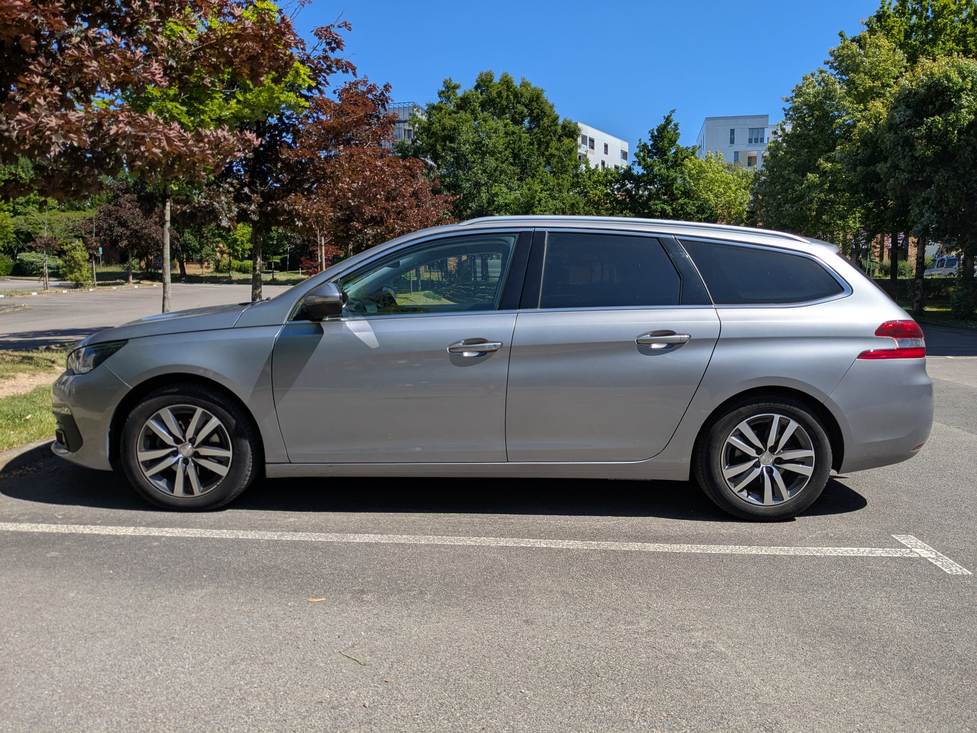 Peugeot 308 SW avec Climatisation