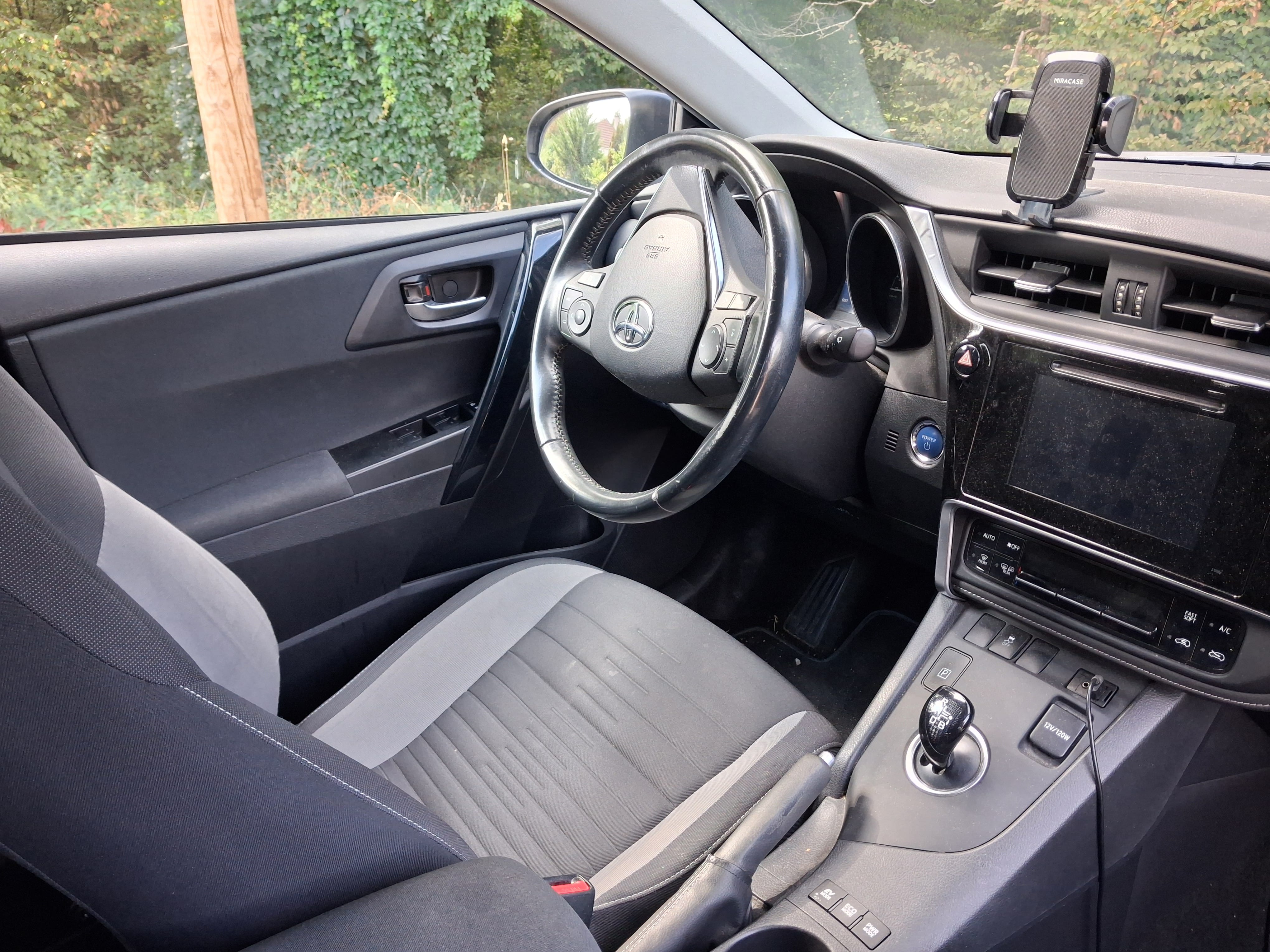 Toyota Auris Hybride avec Régulateur de vitesse