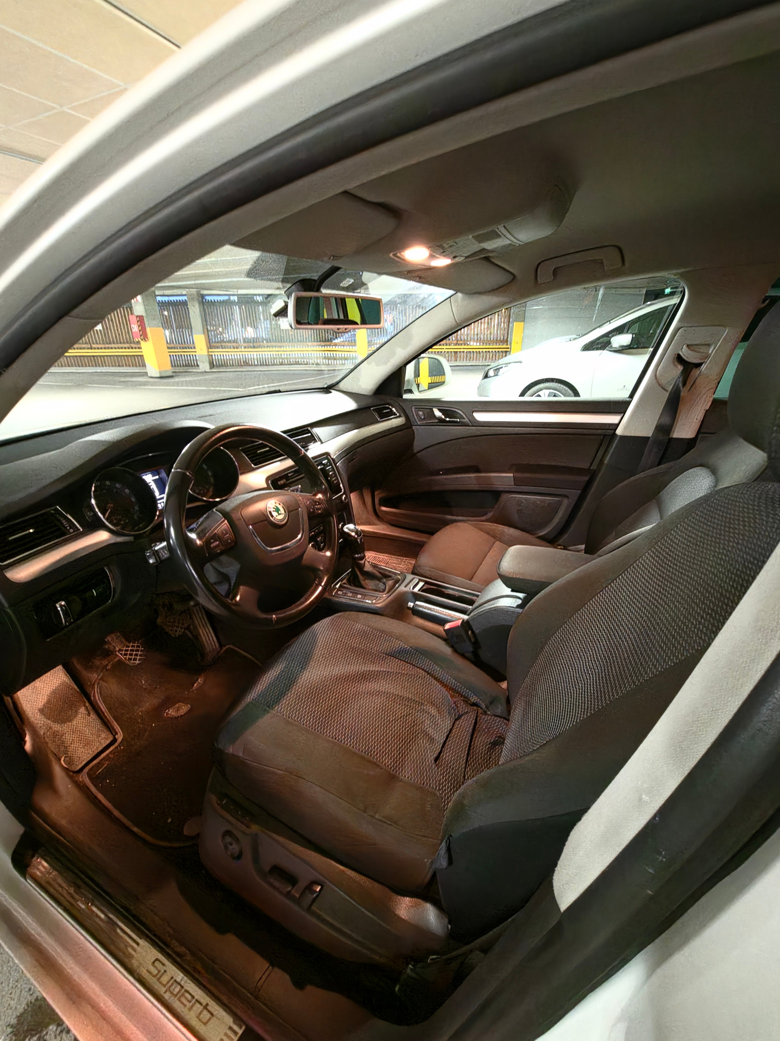 Skoda Superb med Bluetooth audio
