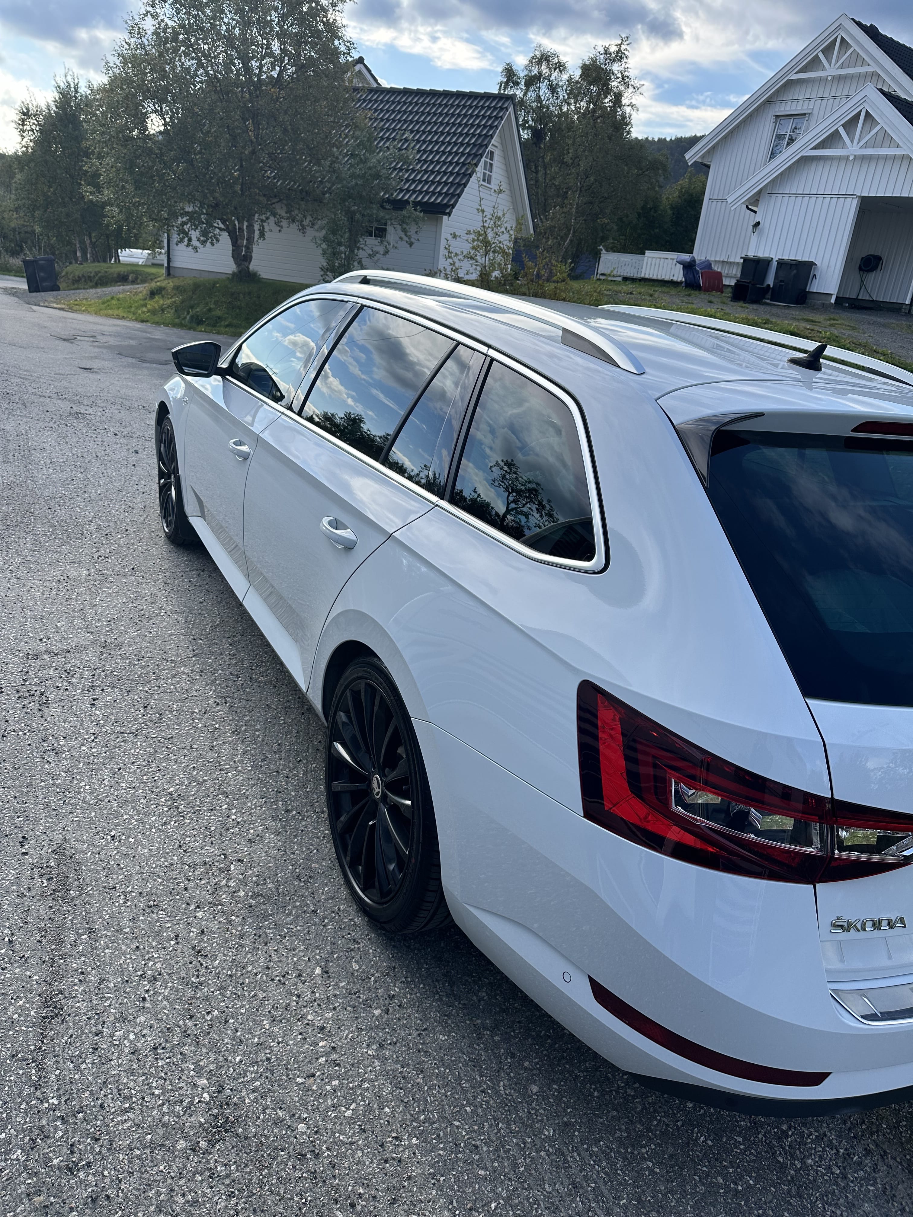 Skoda Superb 2,0 med Ryggekamera
