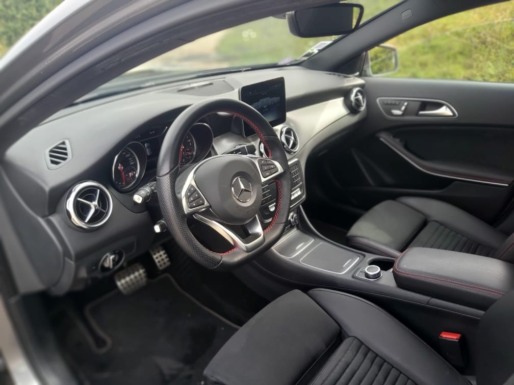Mercedes-Benz Classe GLA  200 pack AMG avec Siège bébé