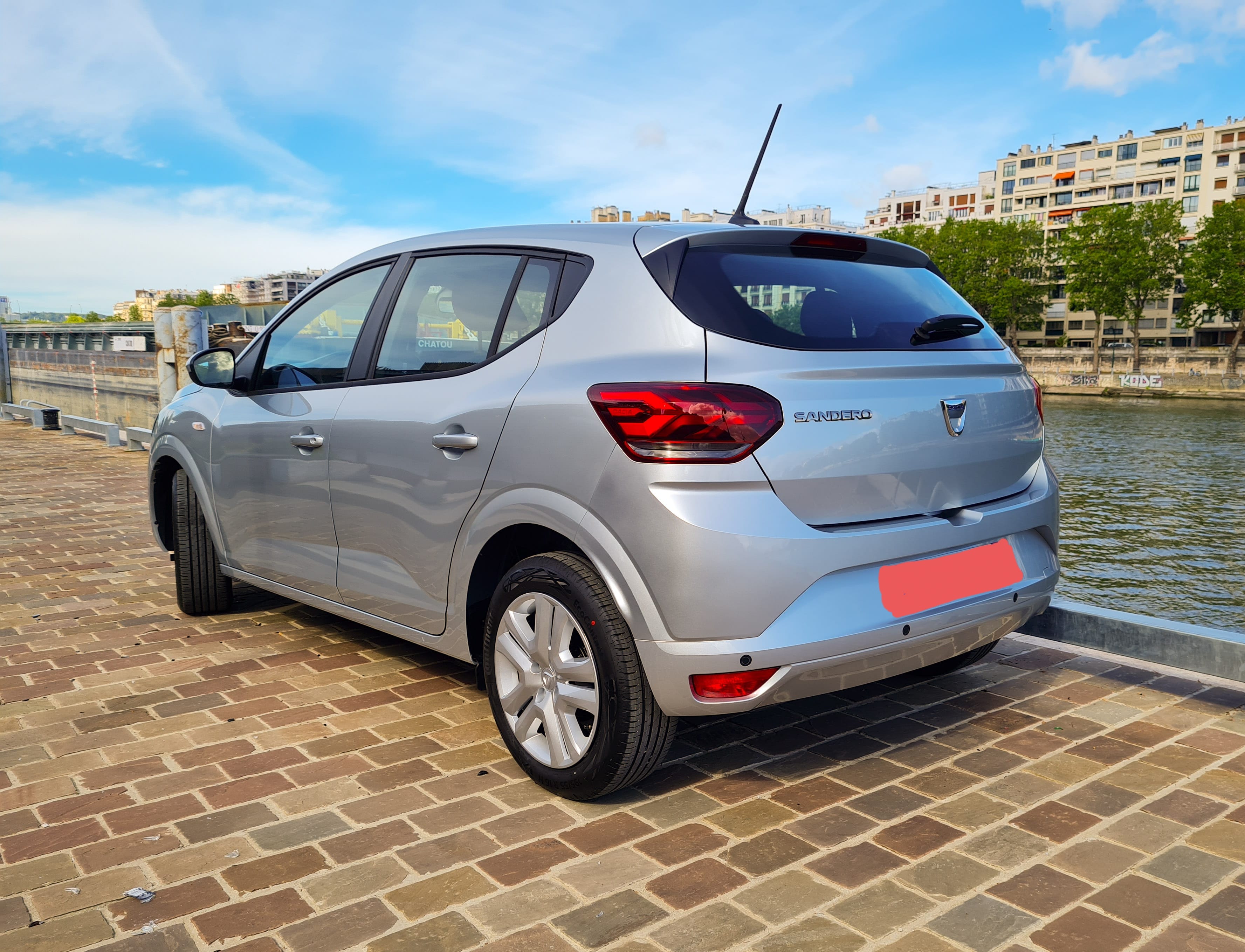 Dacia Sandero Confort (FZ346) (Clim, USB, Bluetooth, ...) # mit Tempomat