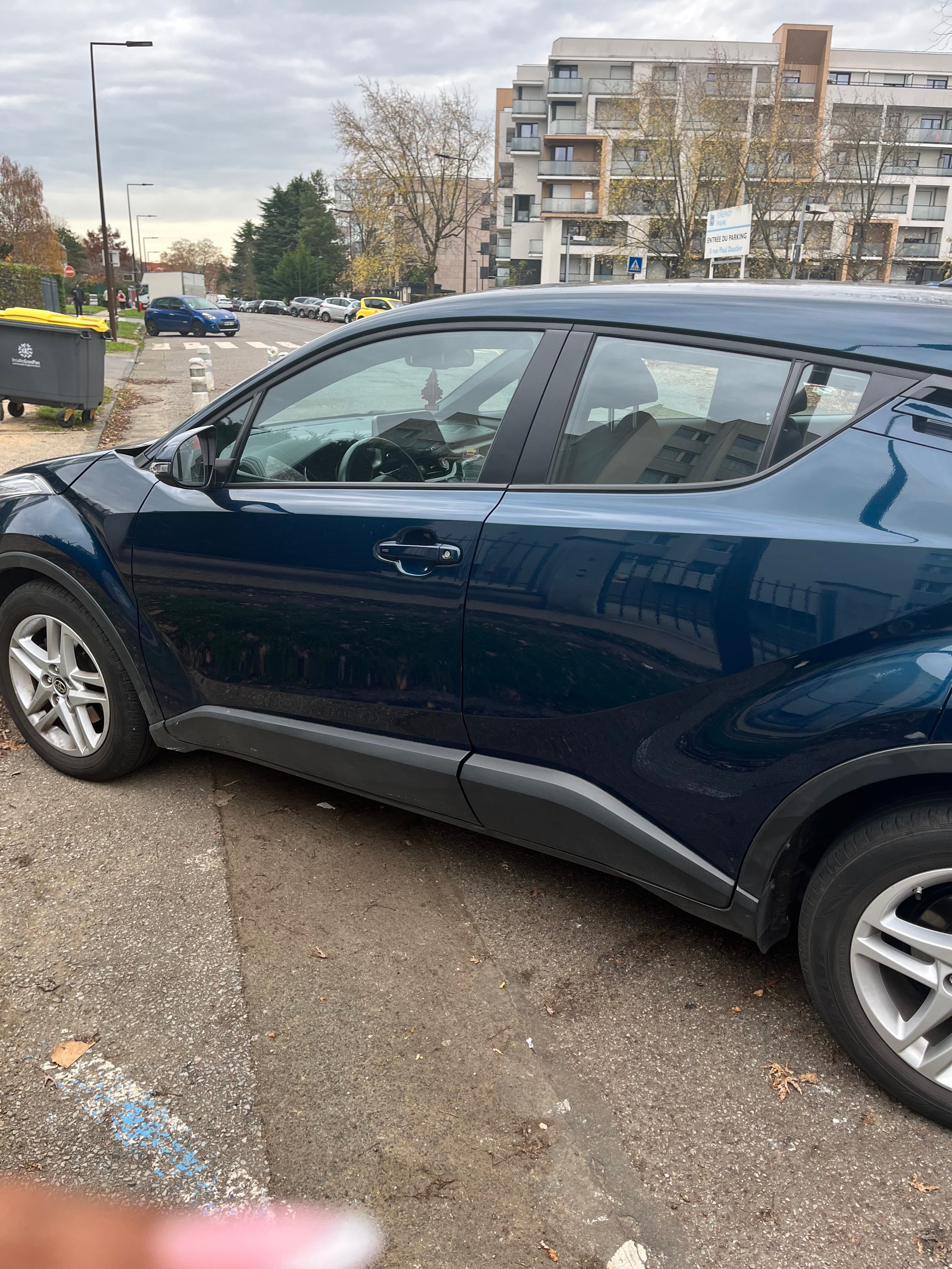 Toyota C-HR avec GPS