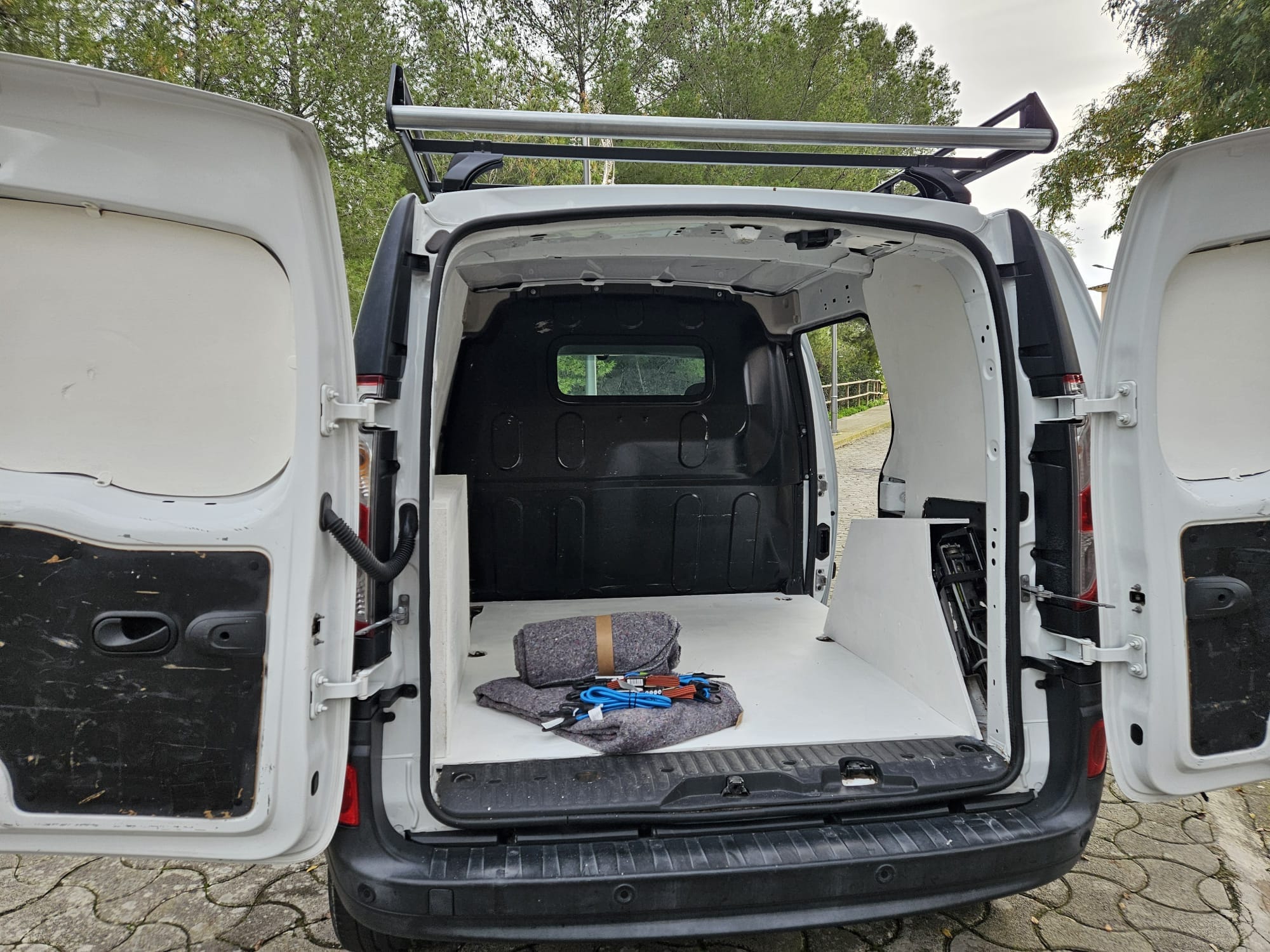 Renault Kangoo Furgoneta RENAULT KANGOO EXPRESS 1.5 DCI 95CV PROFESIONAL avec Audio Bluetooth