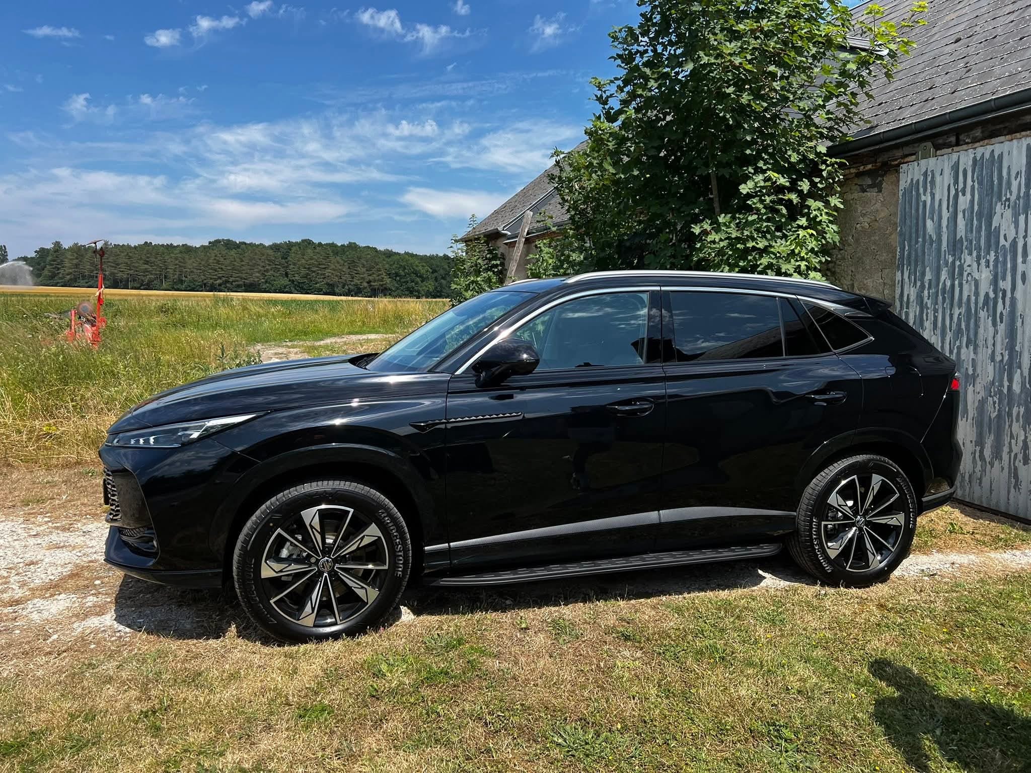 MG HS PHEV VERSION 2025 LUXURY BLACK avec Climatisation