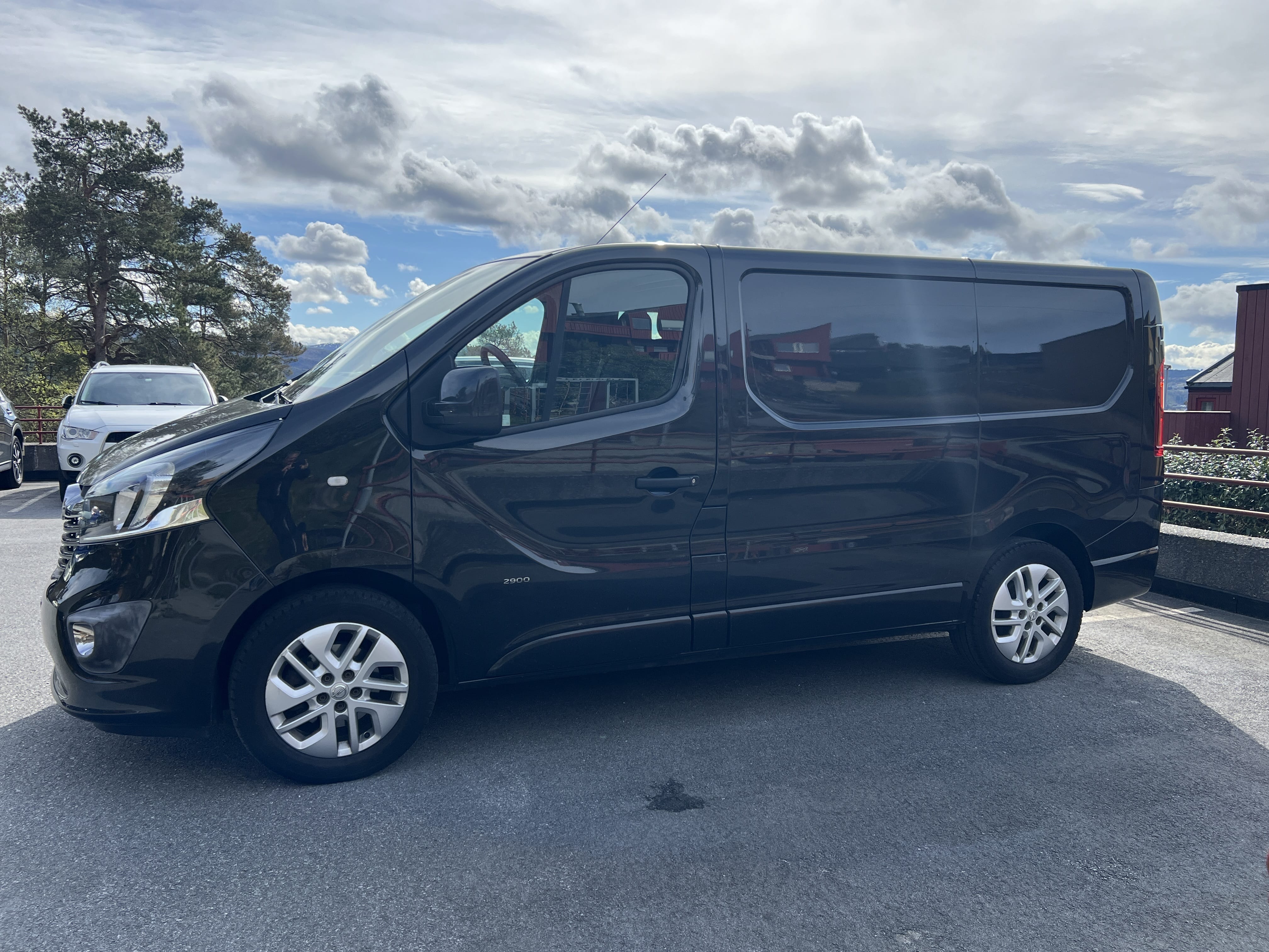 Opel Vivaro med Aircondition