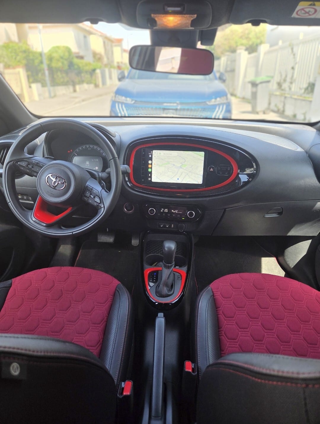 Toyota Aygo X mit Navigationsgerät