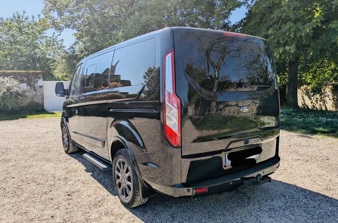 Ford Tourneo Custom avec GPS