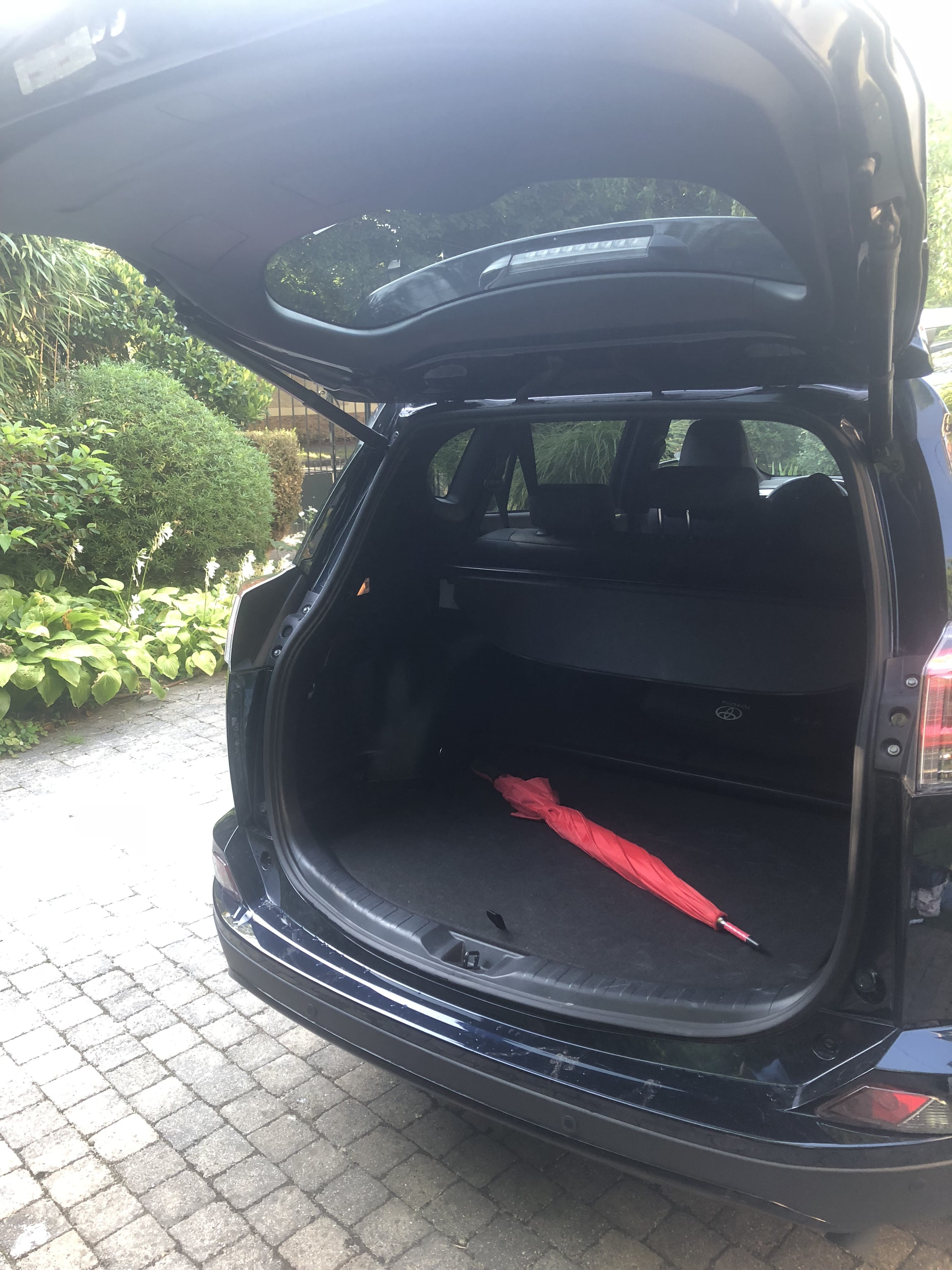 Toyota RAV4 Hybride avec Entrée audio / iPod