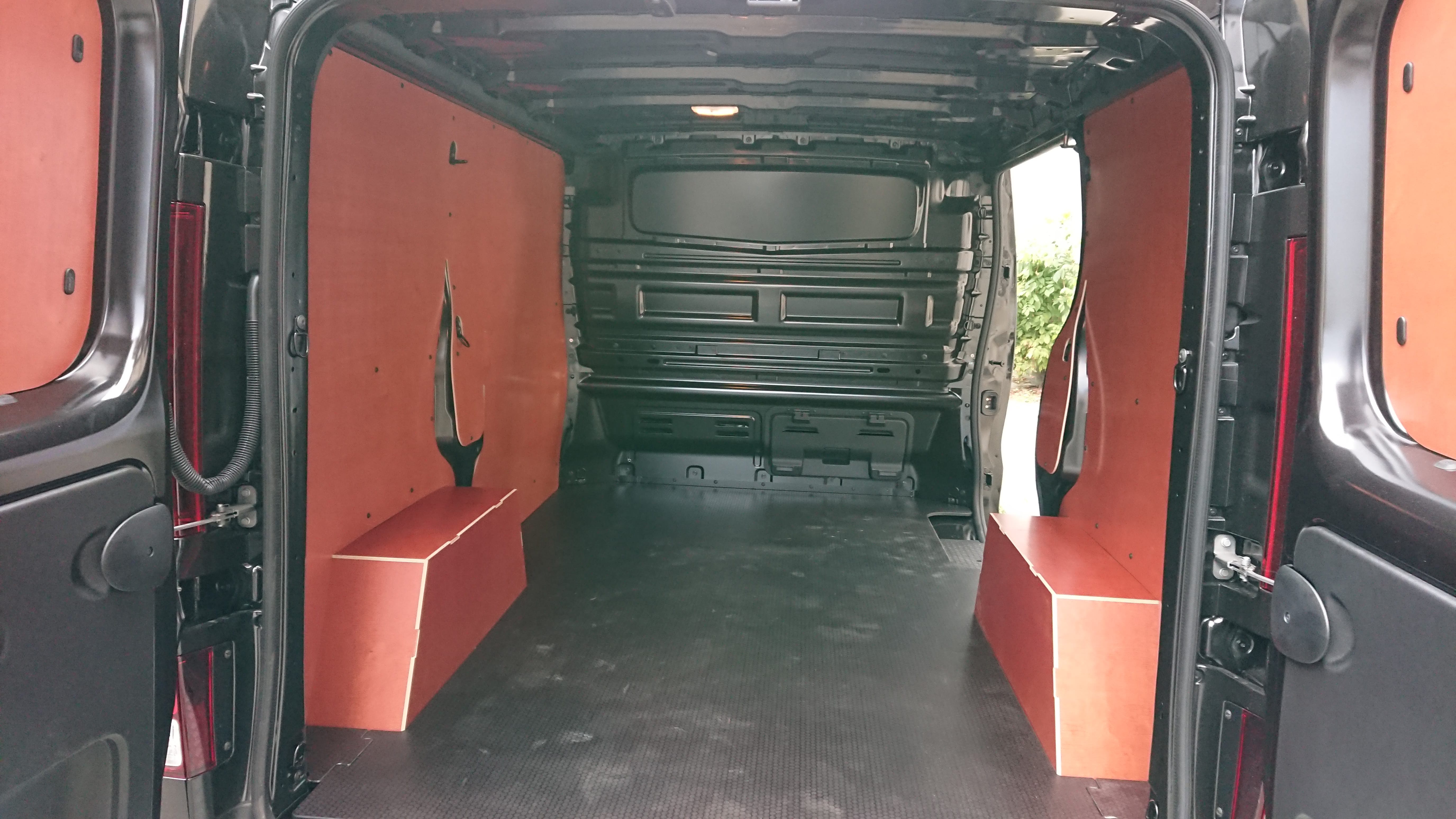 Renault Trafic 1.6  dCi 125pk met Bluetooth audio
