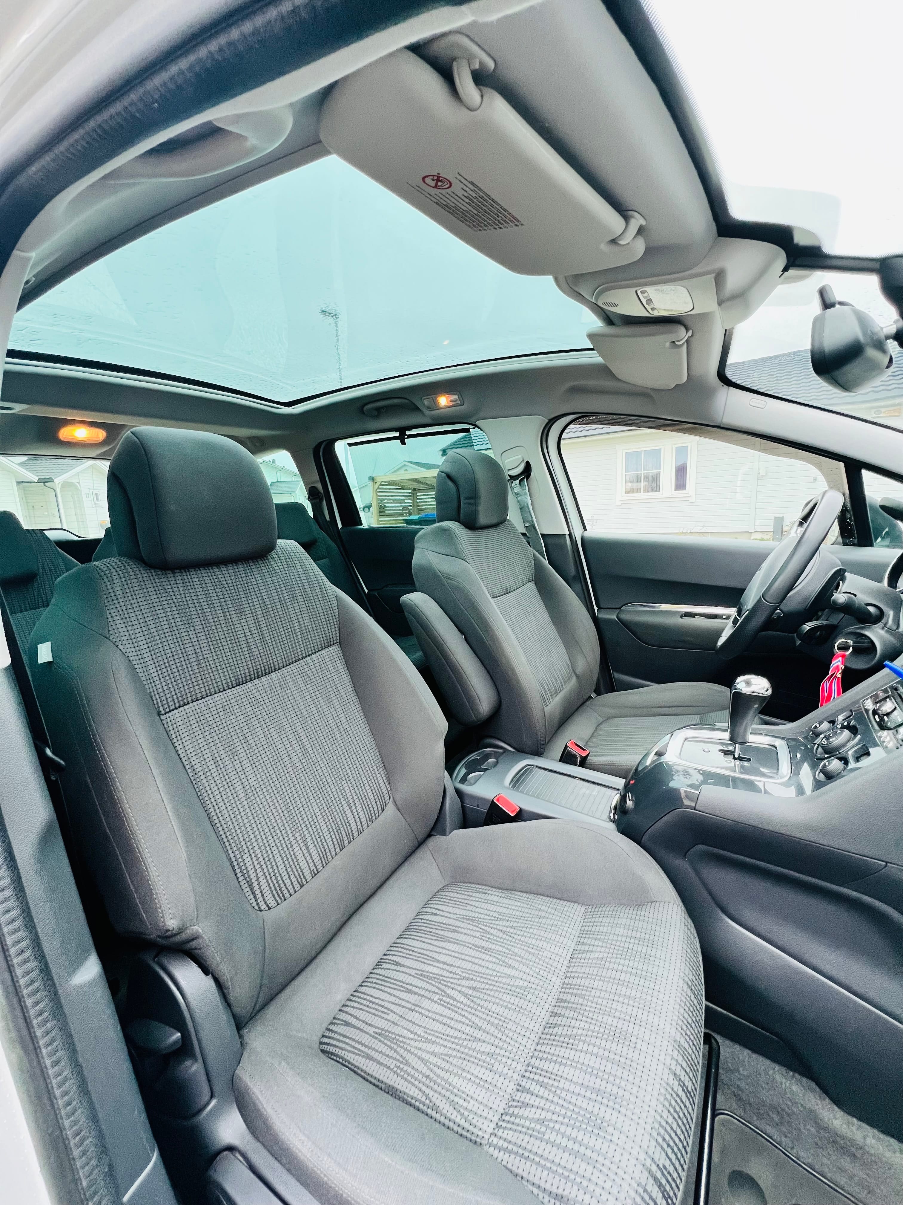 Peugeot 5008 med Bluetooth audio