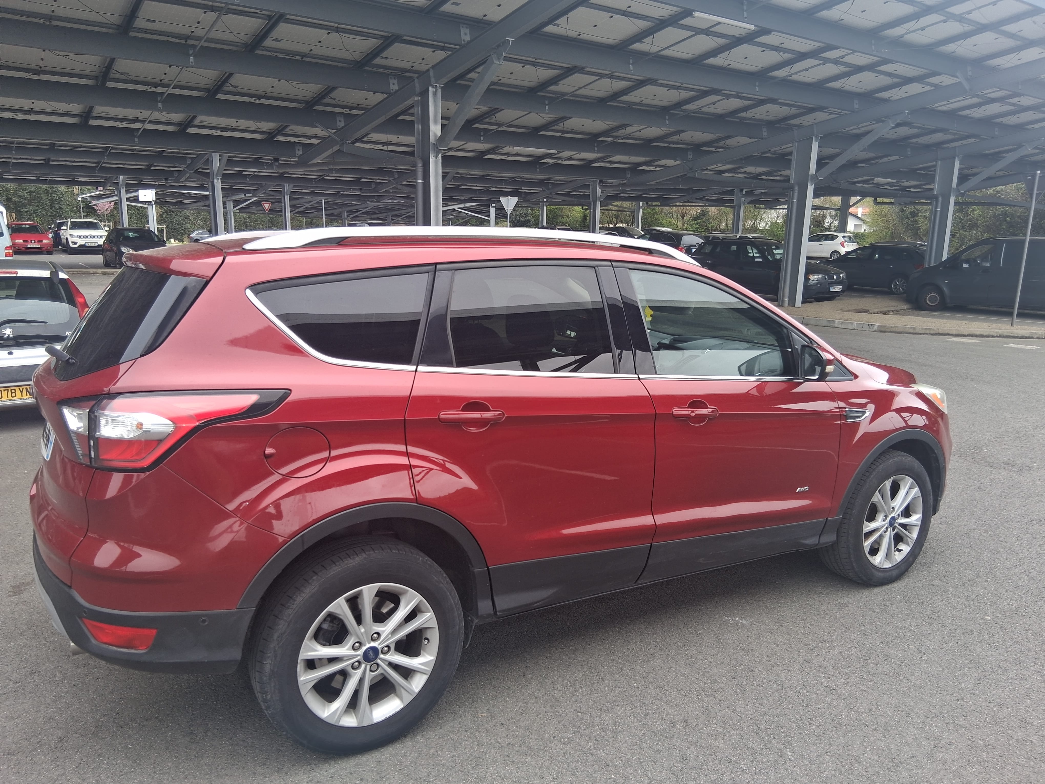 Ford Kuga avec Climatisation