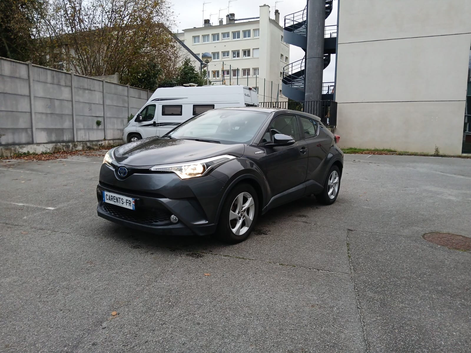Toyota C-HR Hybrid, 2018, Essence 95 / Électrique (hybride), automatique