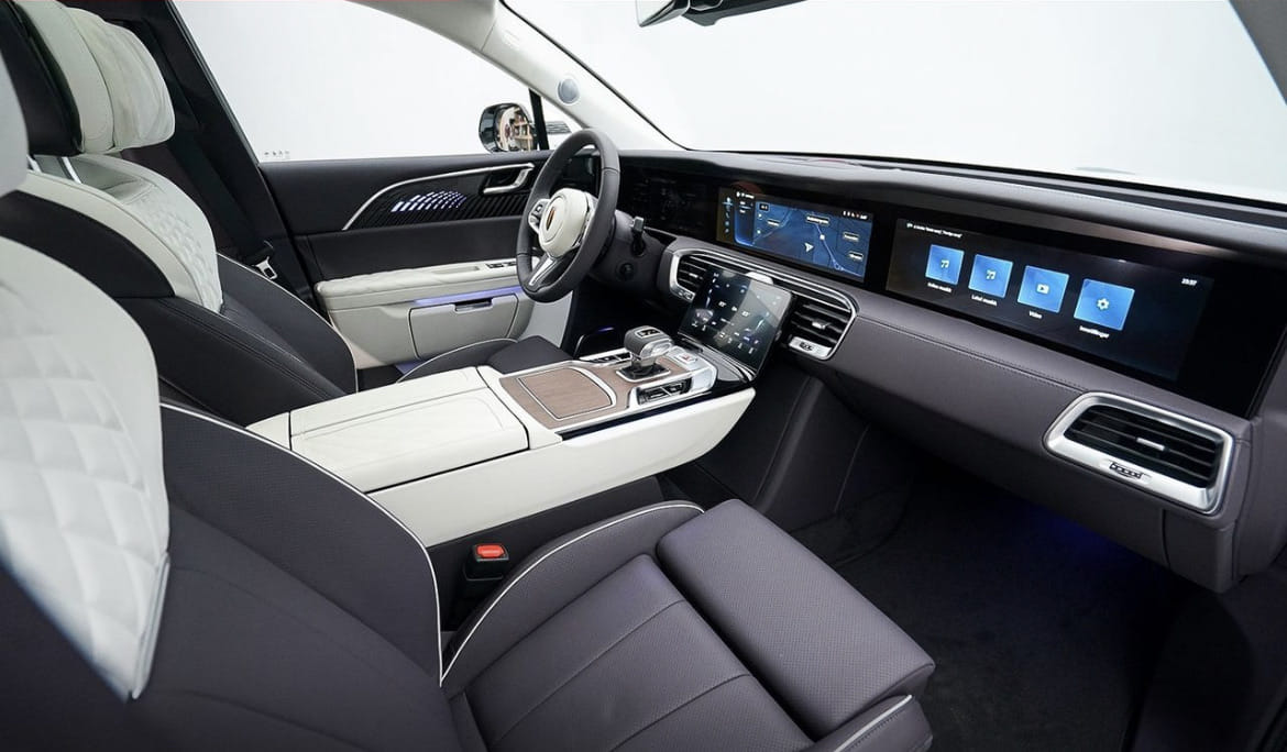 Hongqi E-HS9 med Cruisekontroll