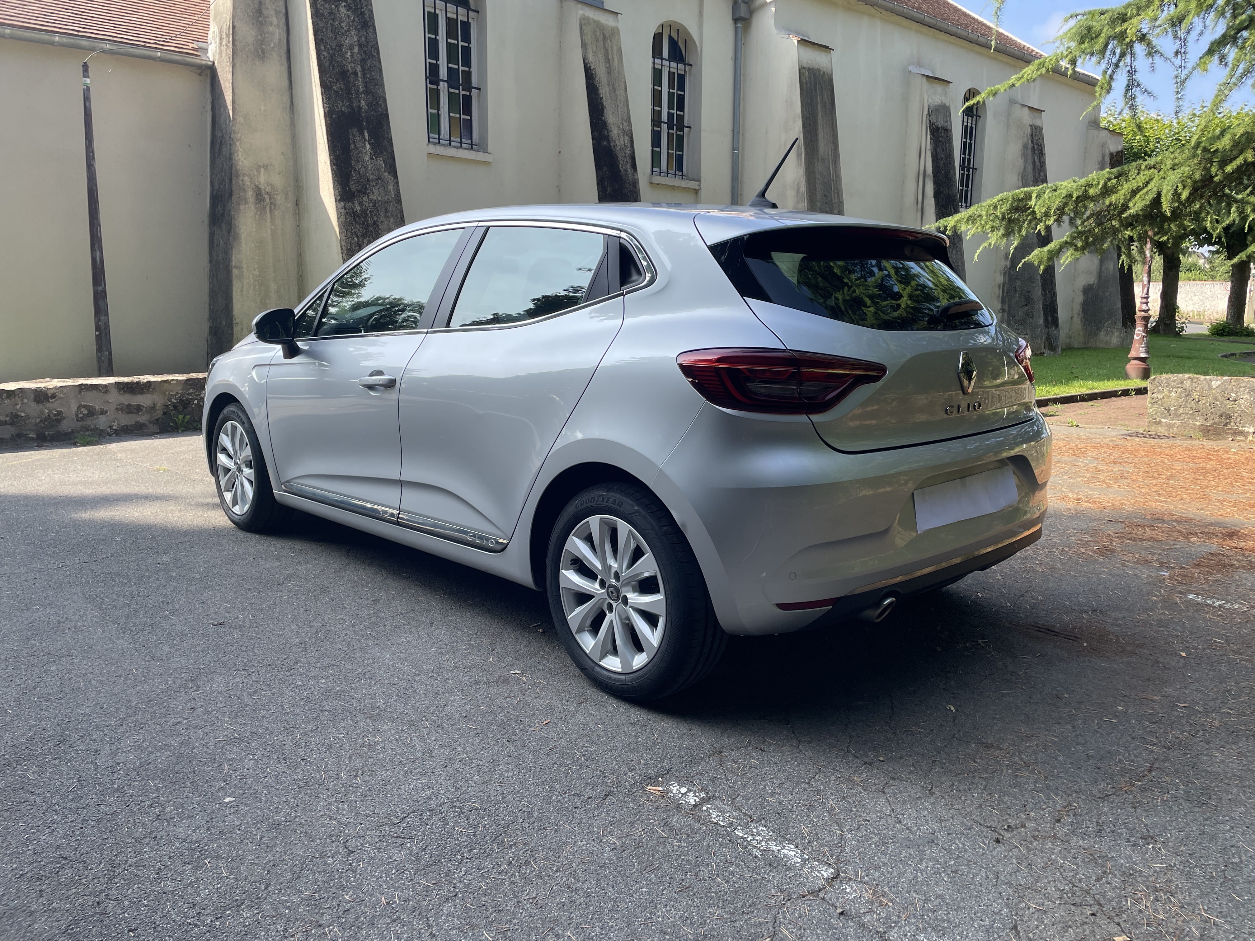 Renault Clio avec GPS