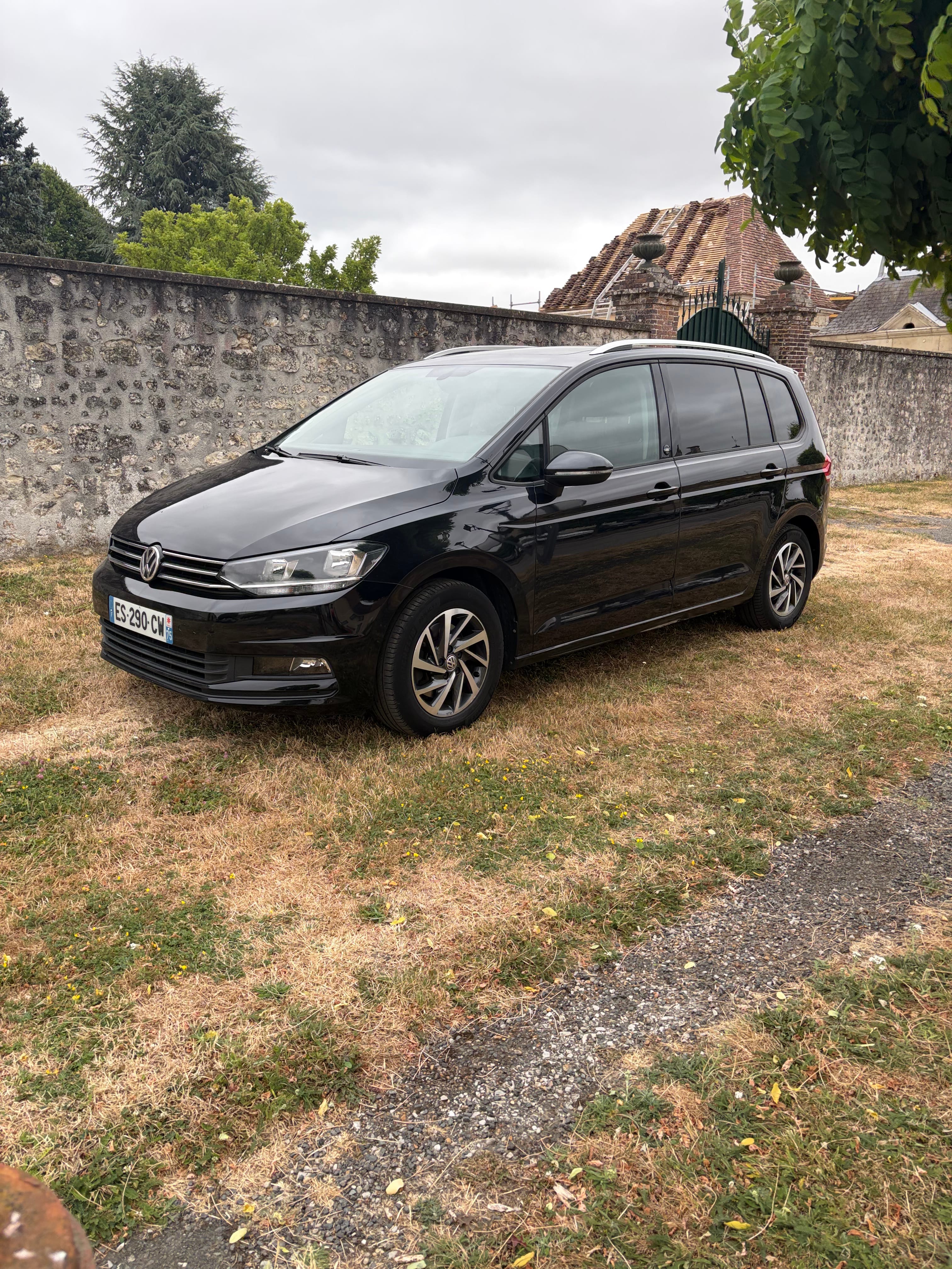 Volkswagen Touran, 2017, Essence 95, automatique, 7 places