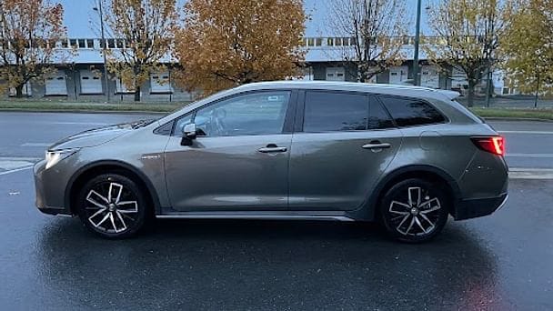 Toyota Corolla Break Hybride avec Climatisation