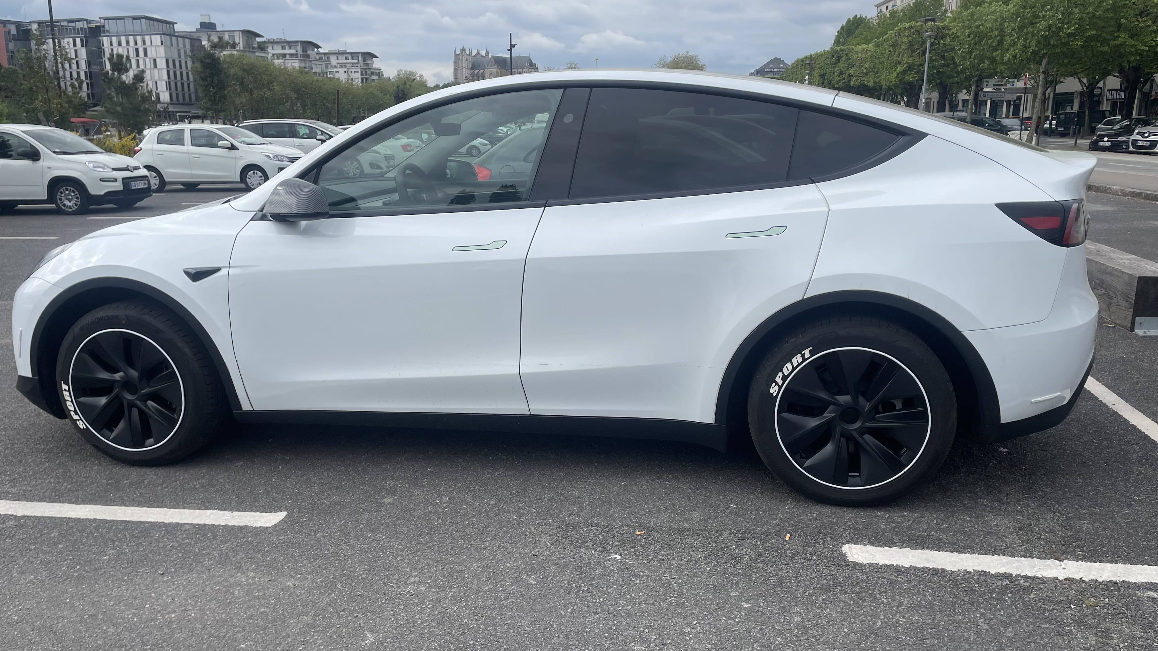 Tesla Model Y Long Range avec Climatisation