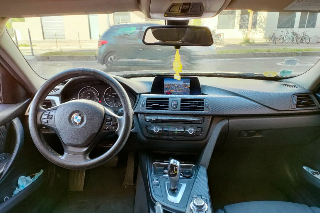 BMW Série 3 Compact 320d avec Régulateur de vitesse