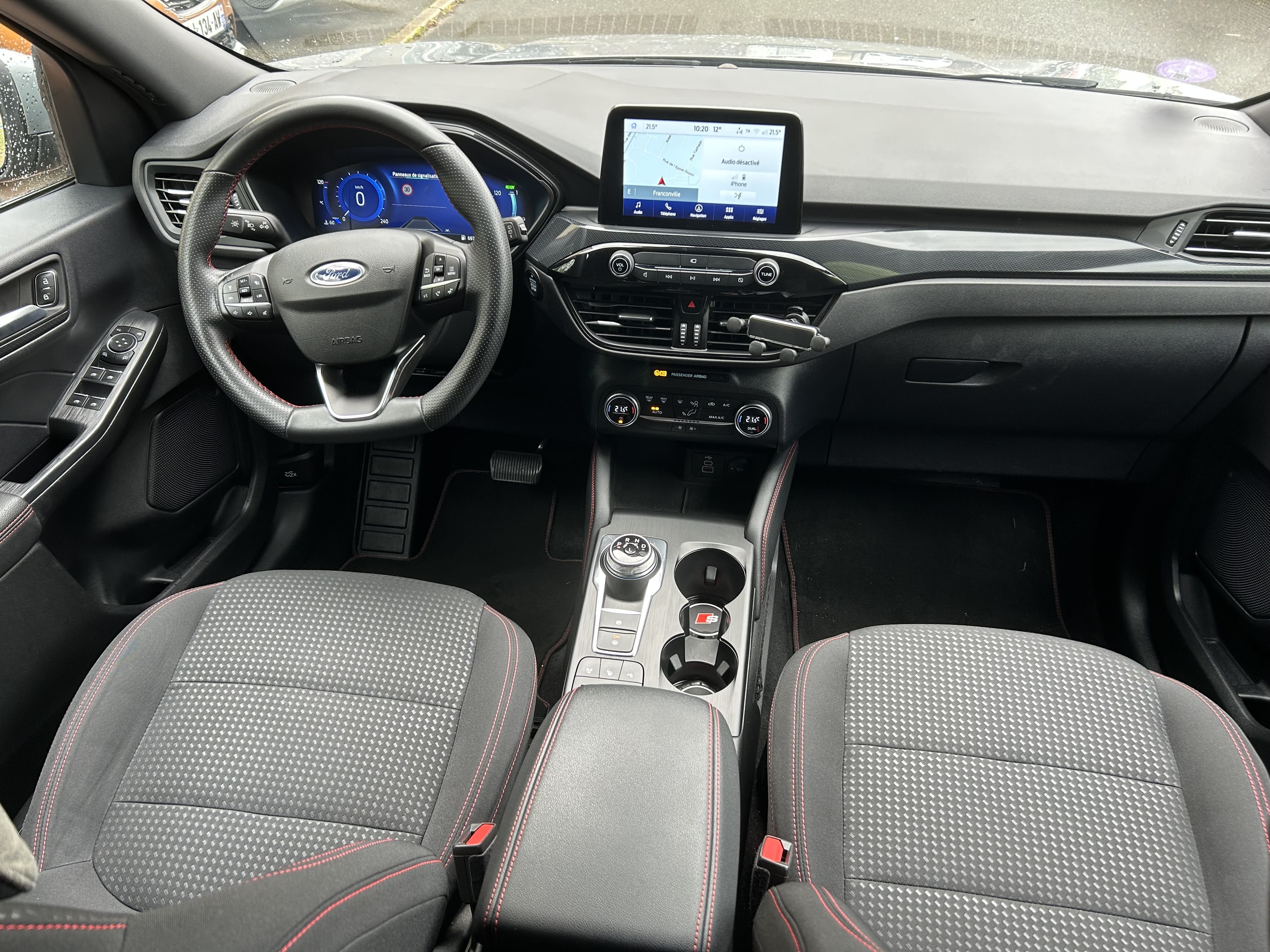 Ford Kuga avec GPS
