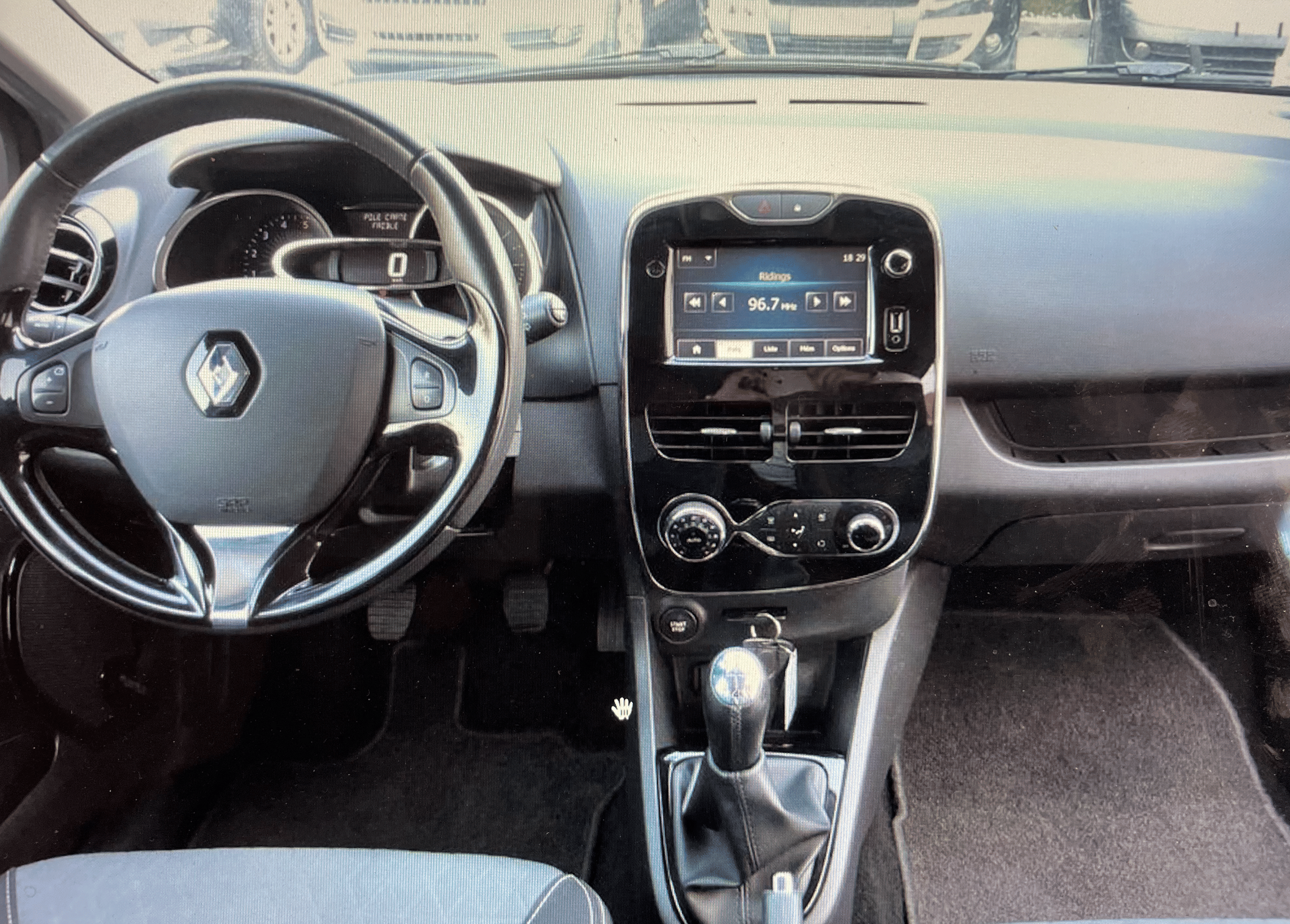 Renault Clio Société 2 places + Grand coffre con Control de velocidad