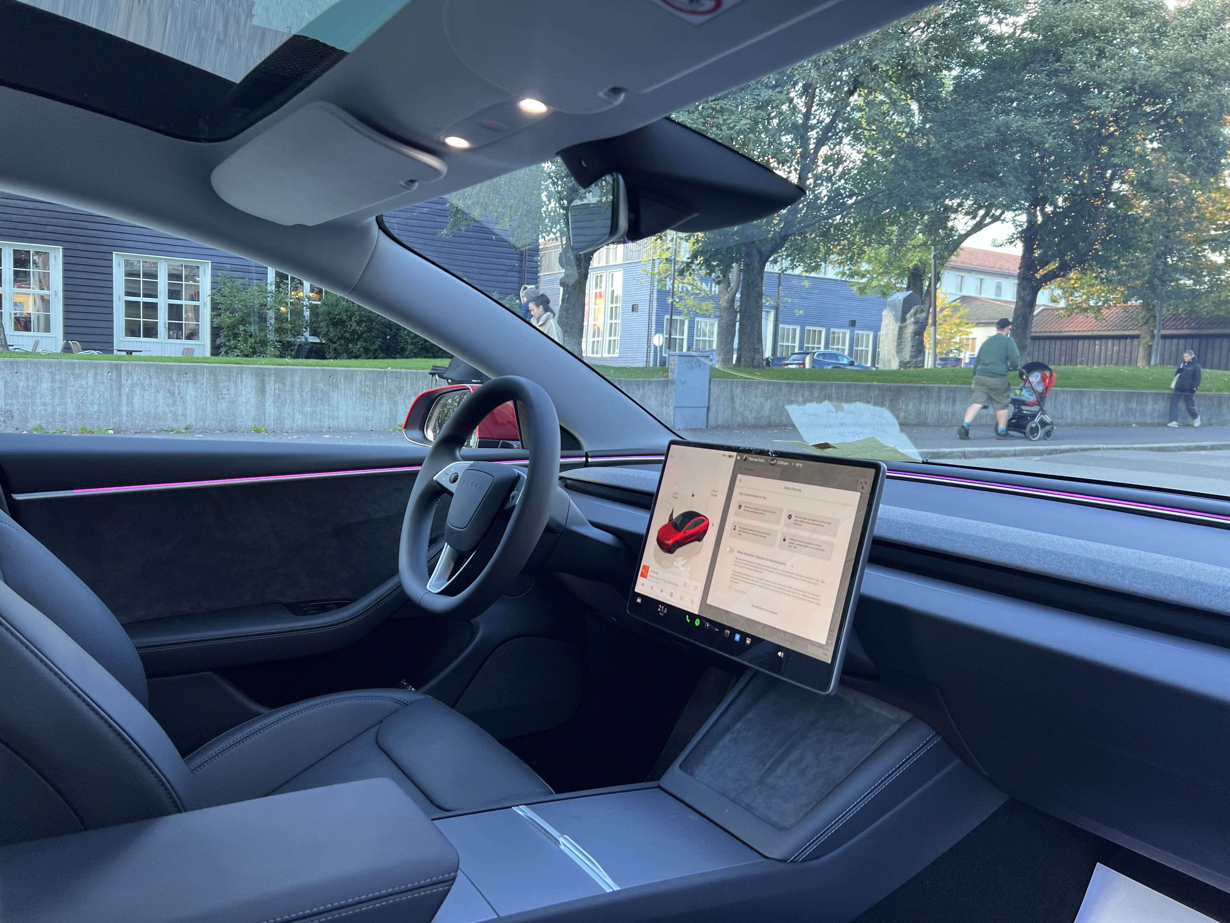 Tesla Model 3 Long Range med Cruisekontroll