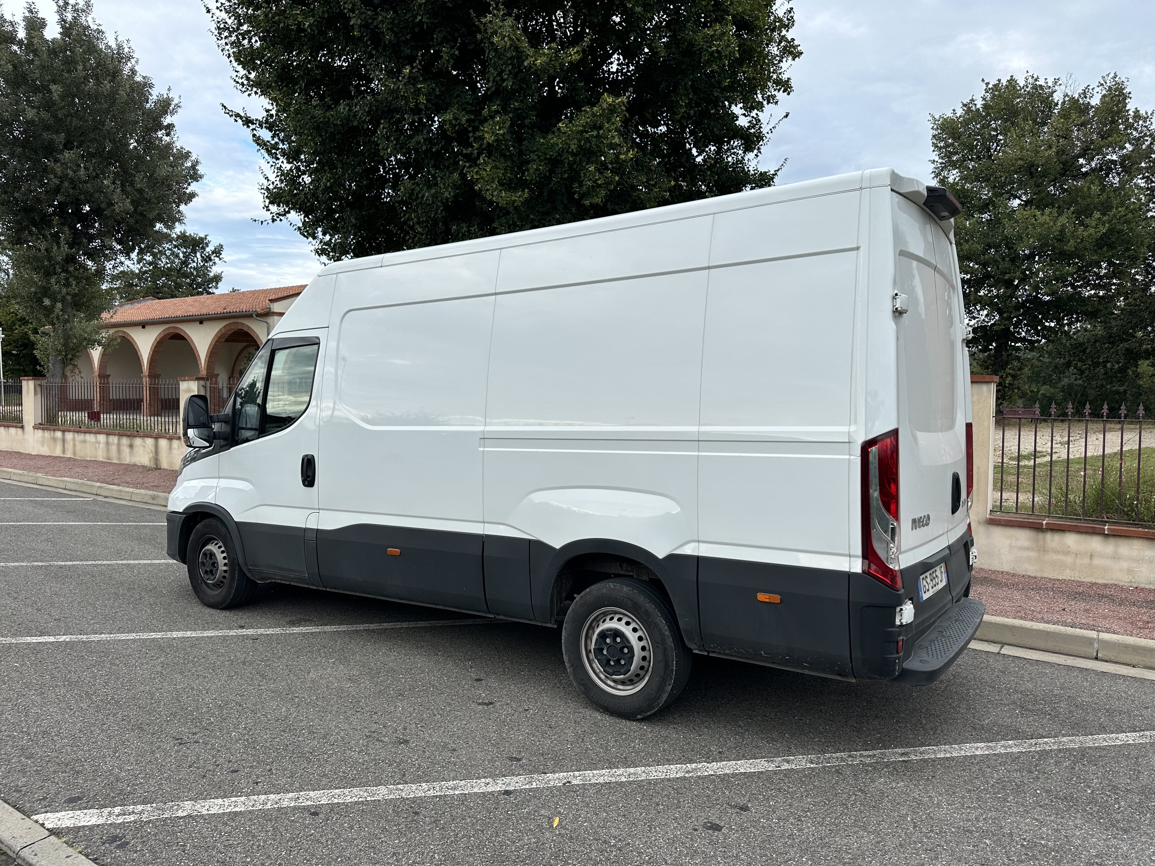 Iveco Daily Fourgon avec Régulateur de vitesse