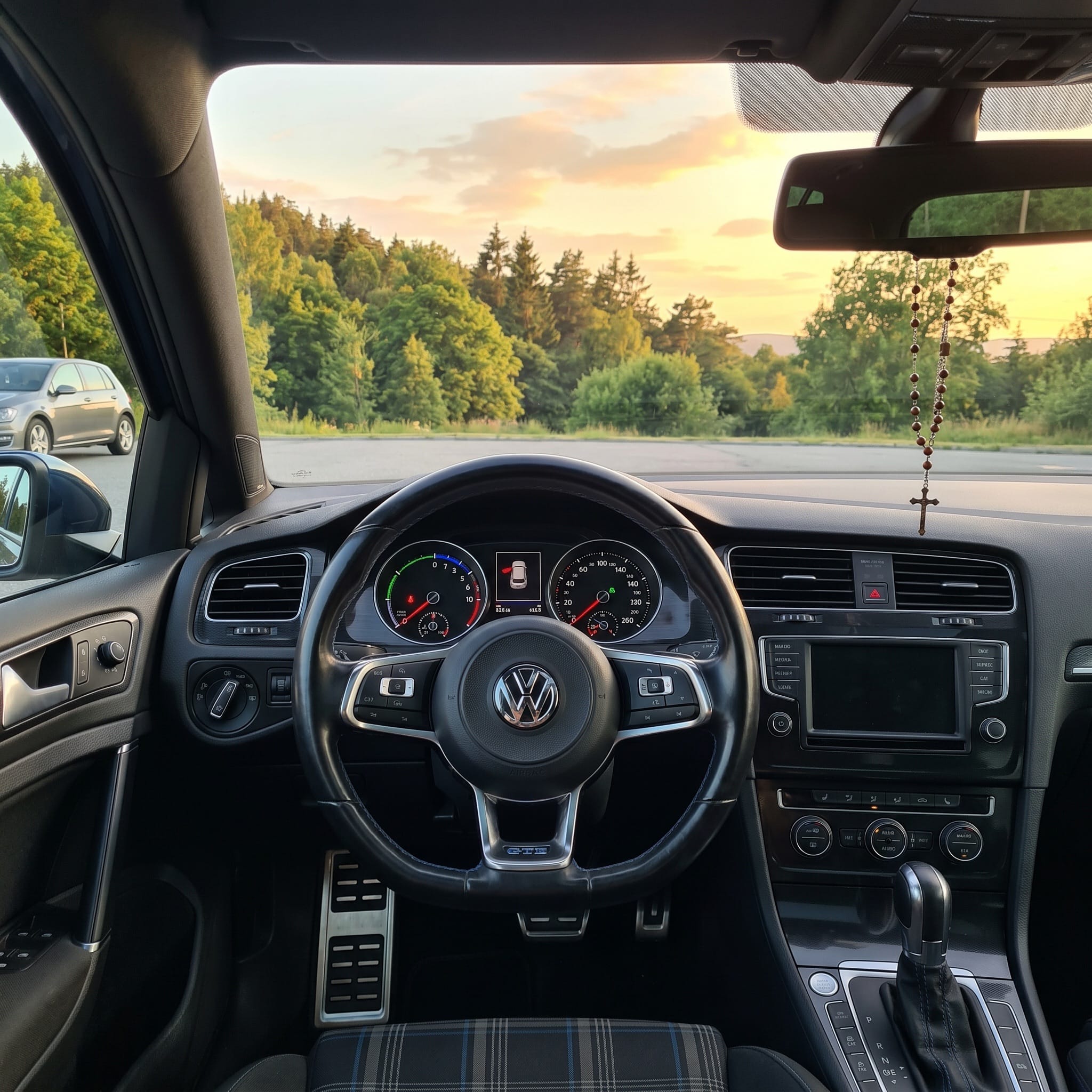 Volkswagen Golf GTE med GPS
