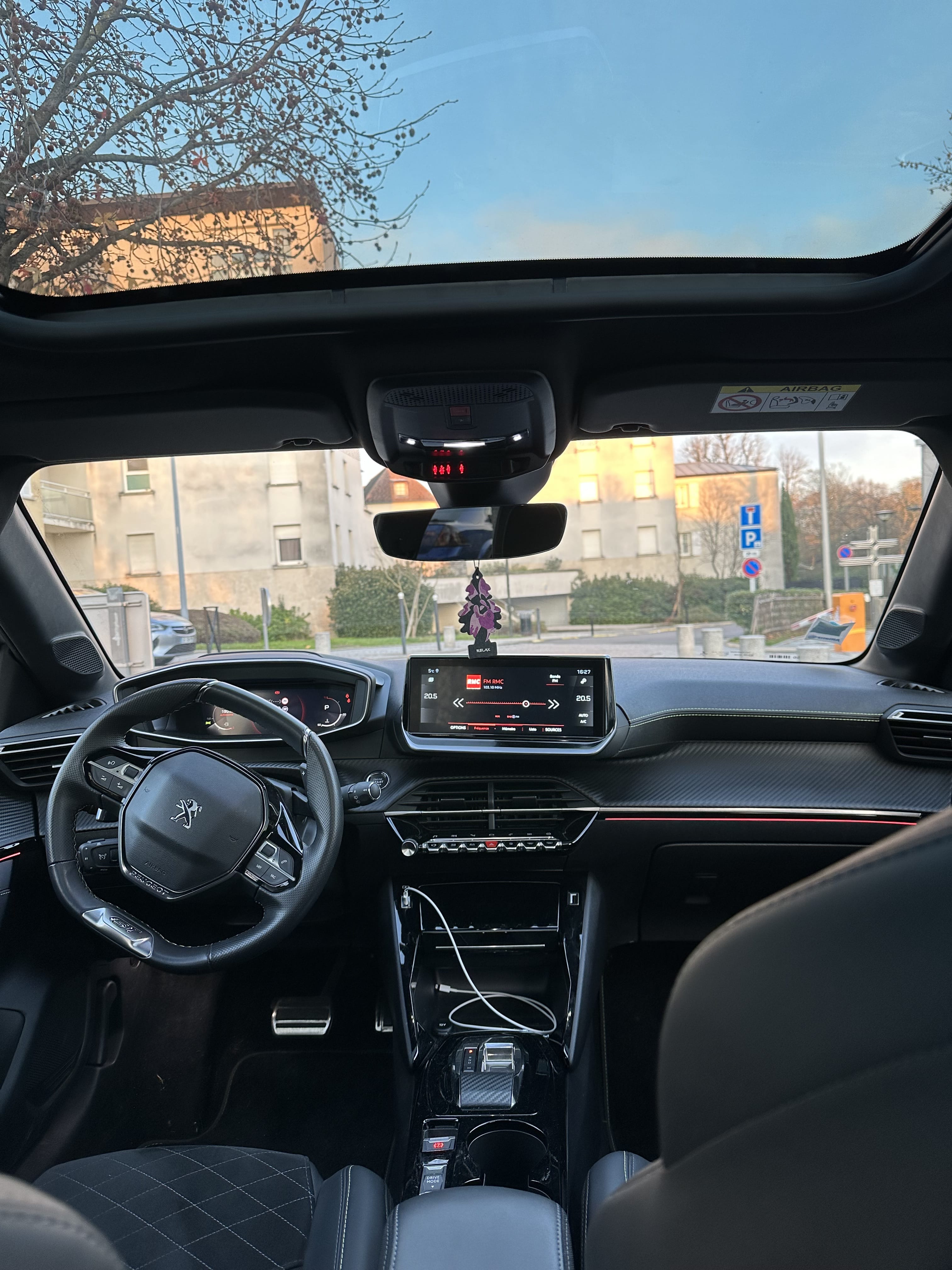Peugeot 208 GTI avec Régulateur de vitesse