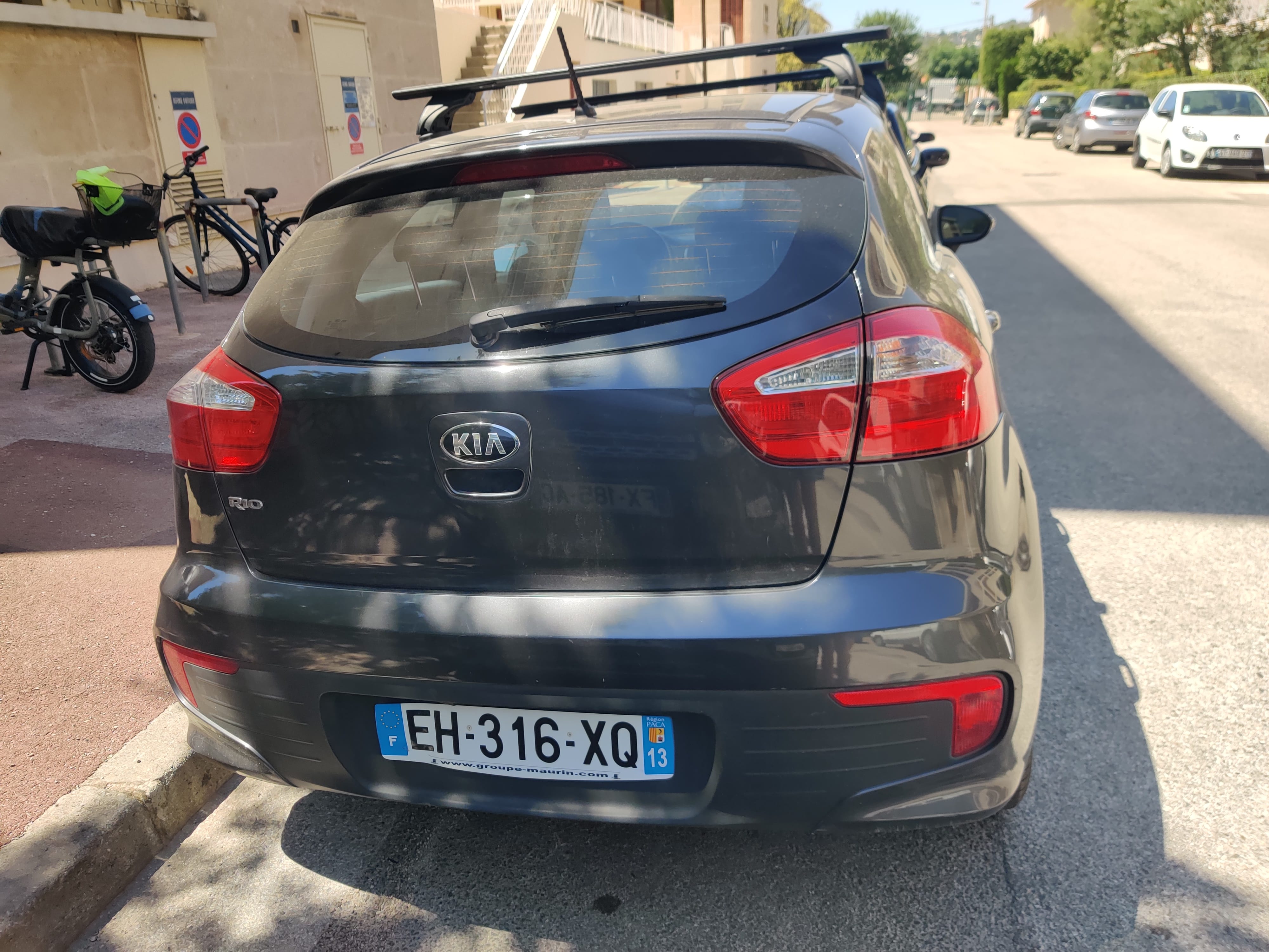 Kia Rio with Cruise control