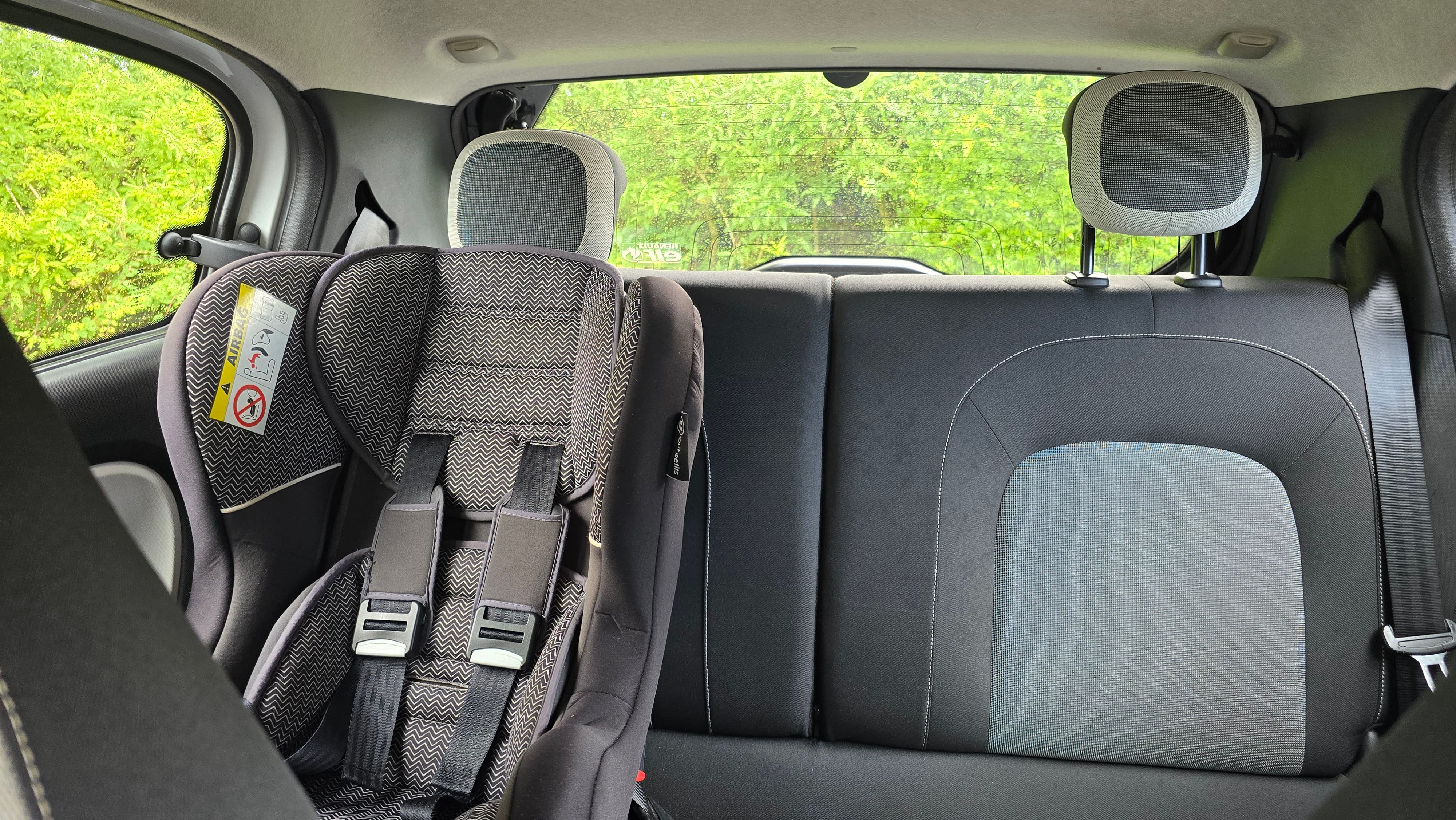 Renault Twingo III avec Autoradio