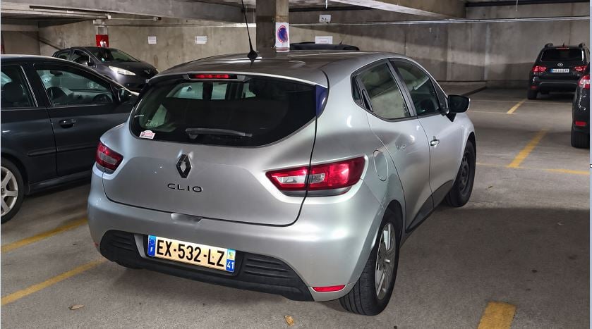Renault Clio EX532LZ mit Klimaanlage
