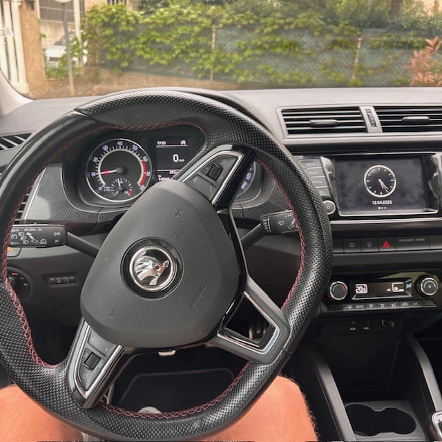 Skoda Fabia avec Autoradio