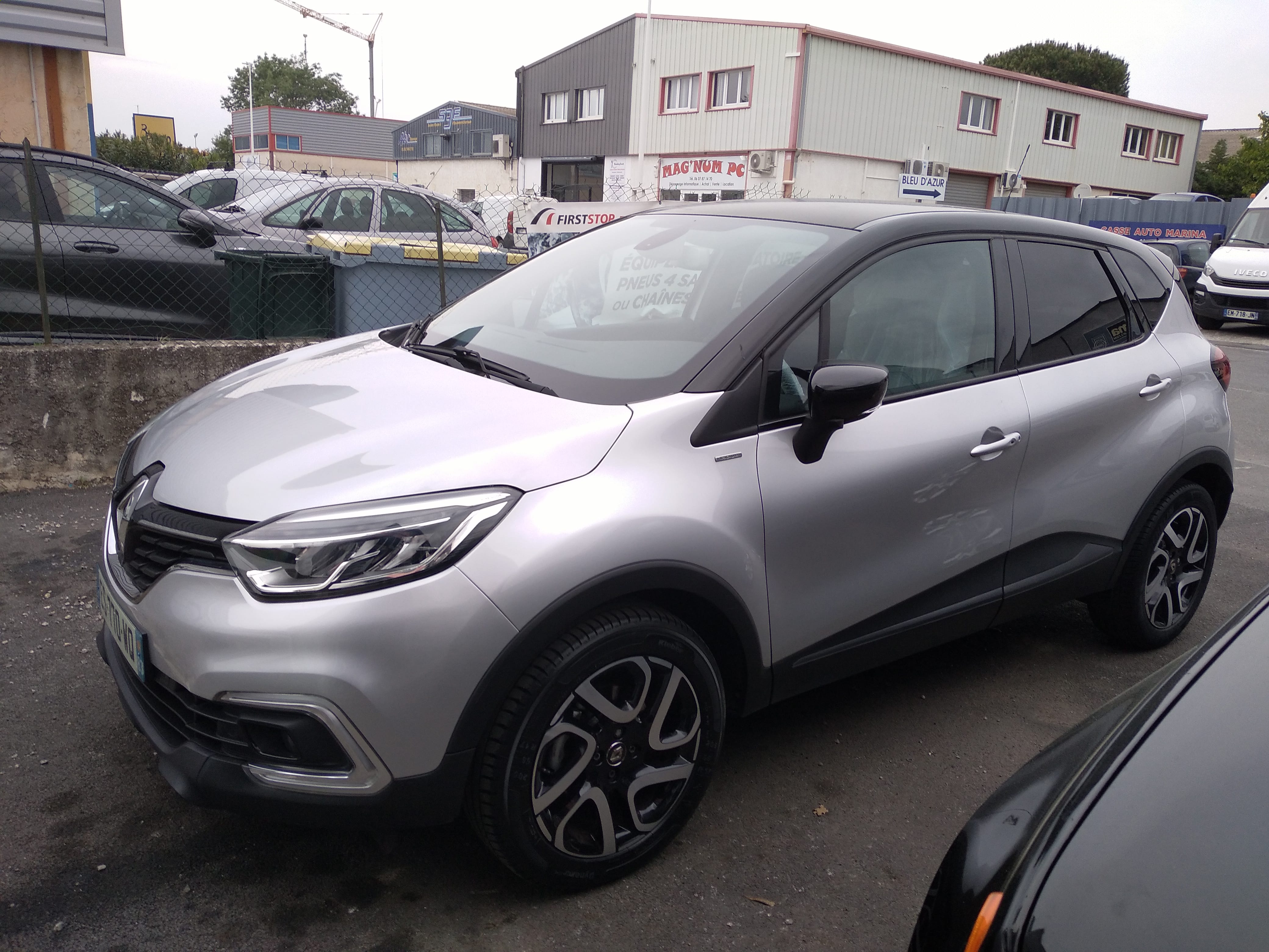 Renault Captur IRIDIUM, 2017, Essence 95