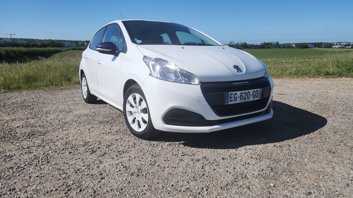 Peugeot 208, 2016, Essence 98