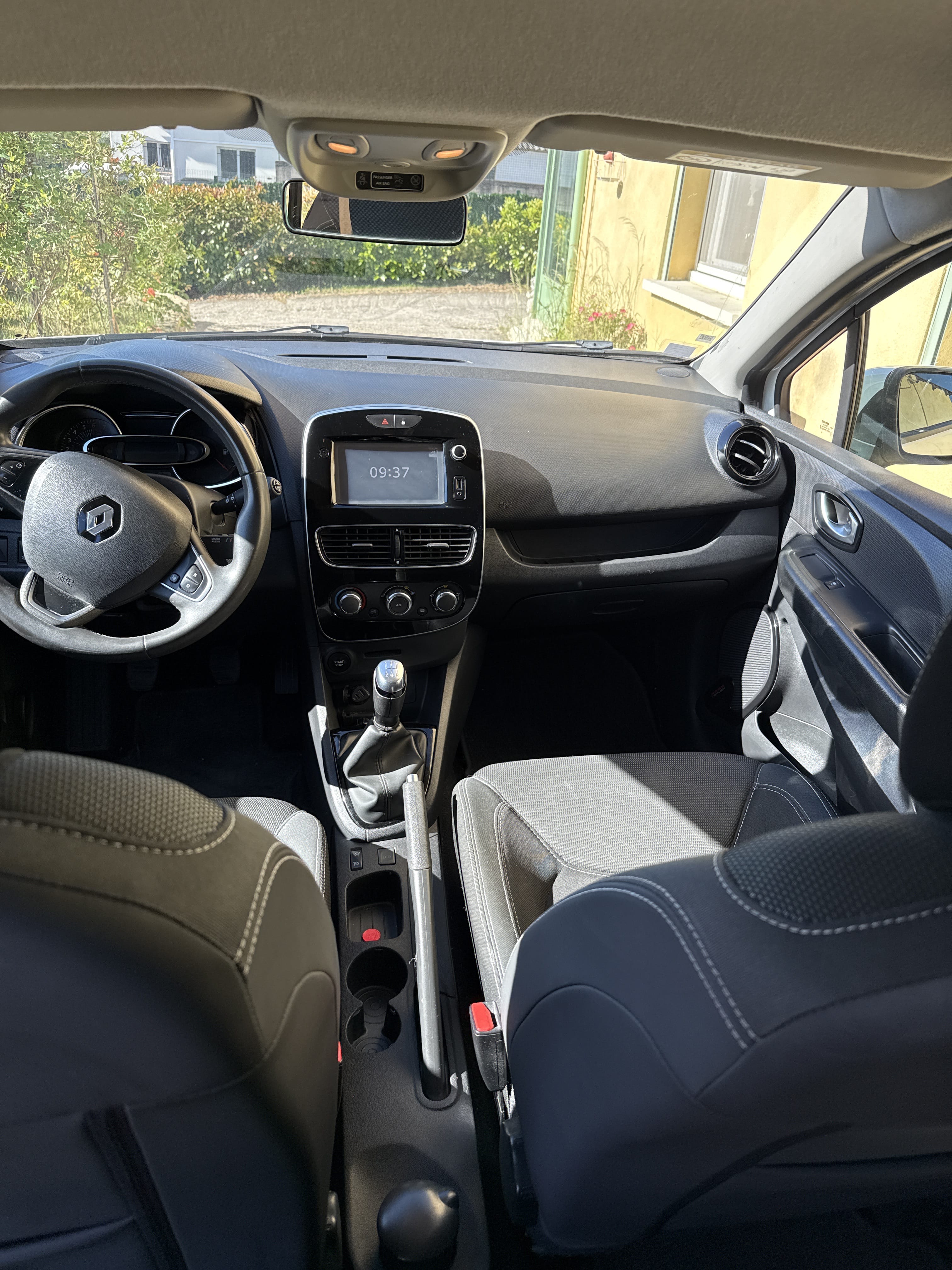 Renault Clio with Cruise control