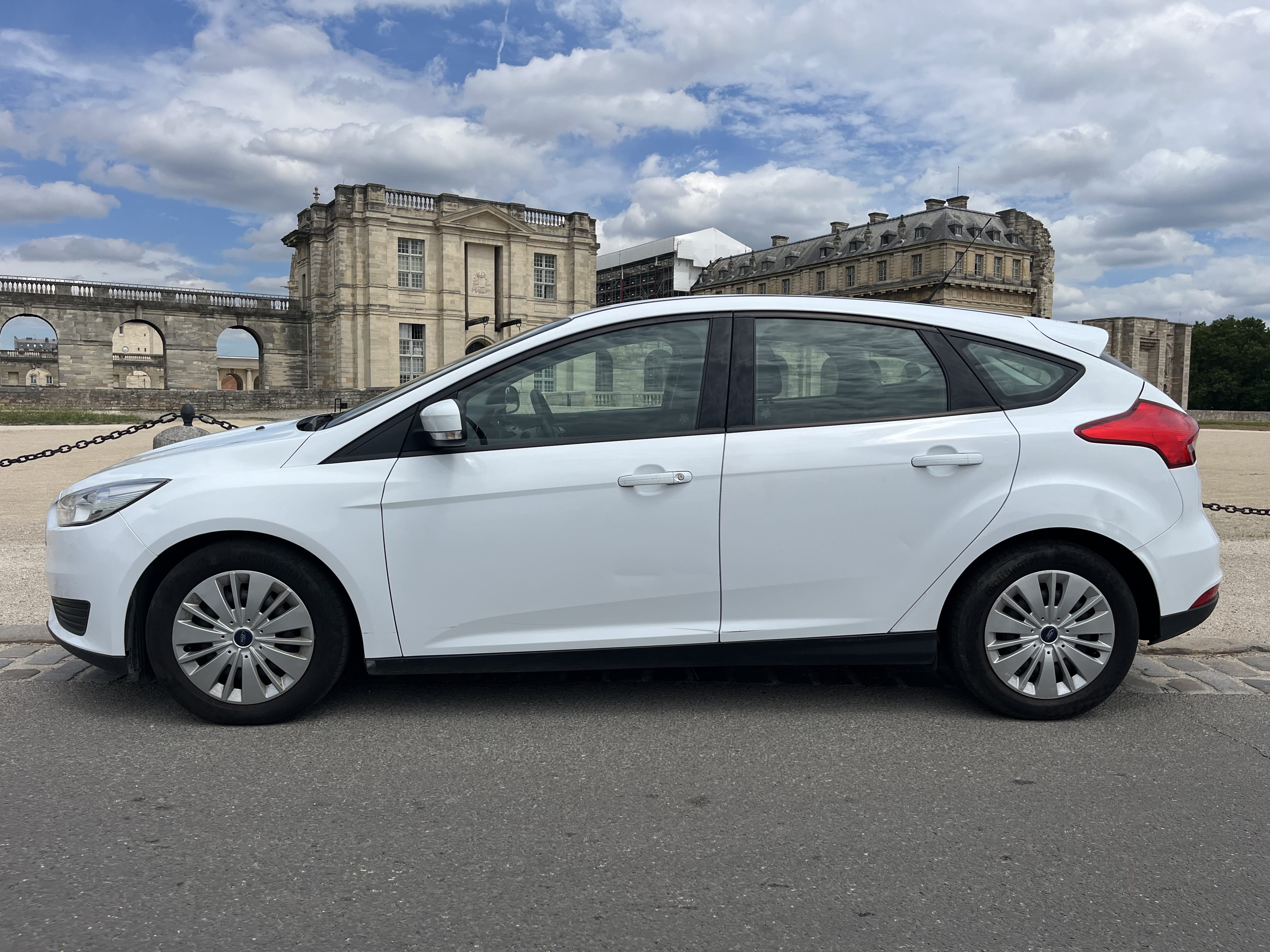 Ford Focus 1l ecoboost avec Climatisation