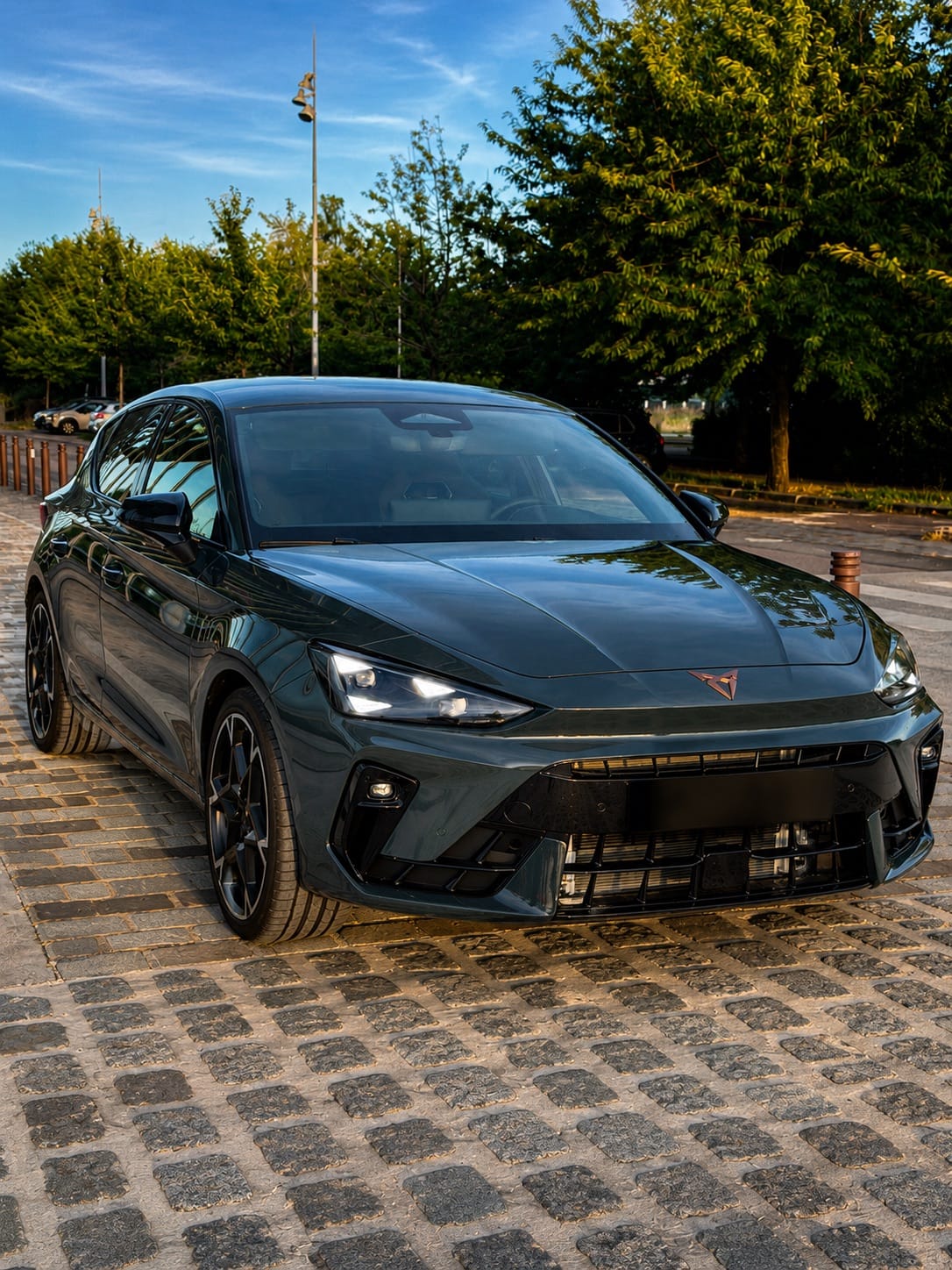 Cupra Leon 1.4 e-Hybride VZ DSG6, 2026, Essence 95 / Électrique (hybride), automatique